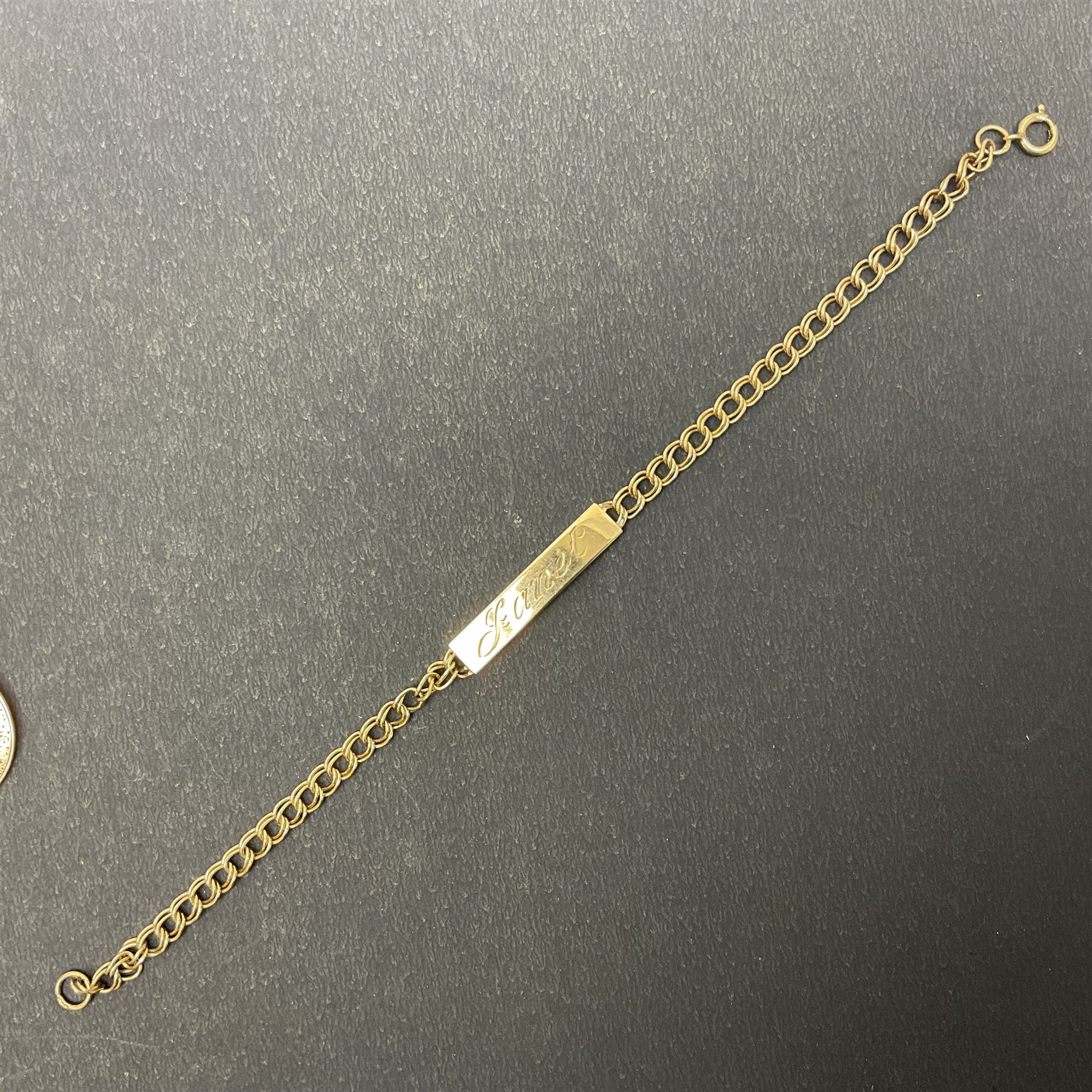 9ct gold jewellery including identity bracelet - Image 2 of 7