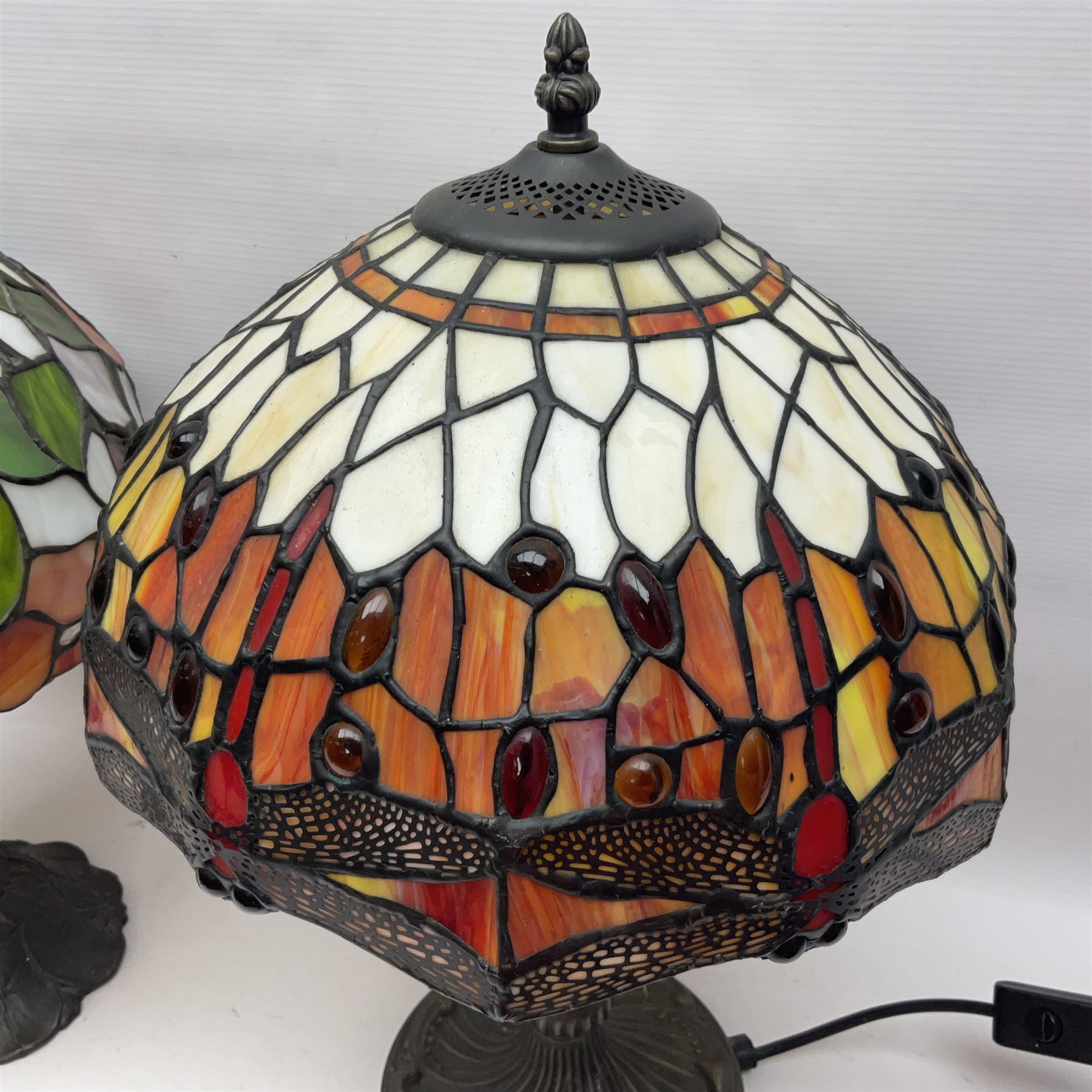 Two Tiffany style table lamps with leaded shade - Image 10 of 13