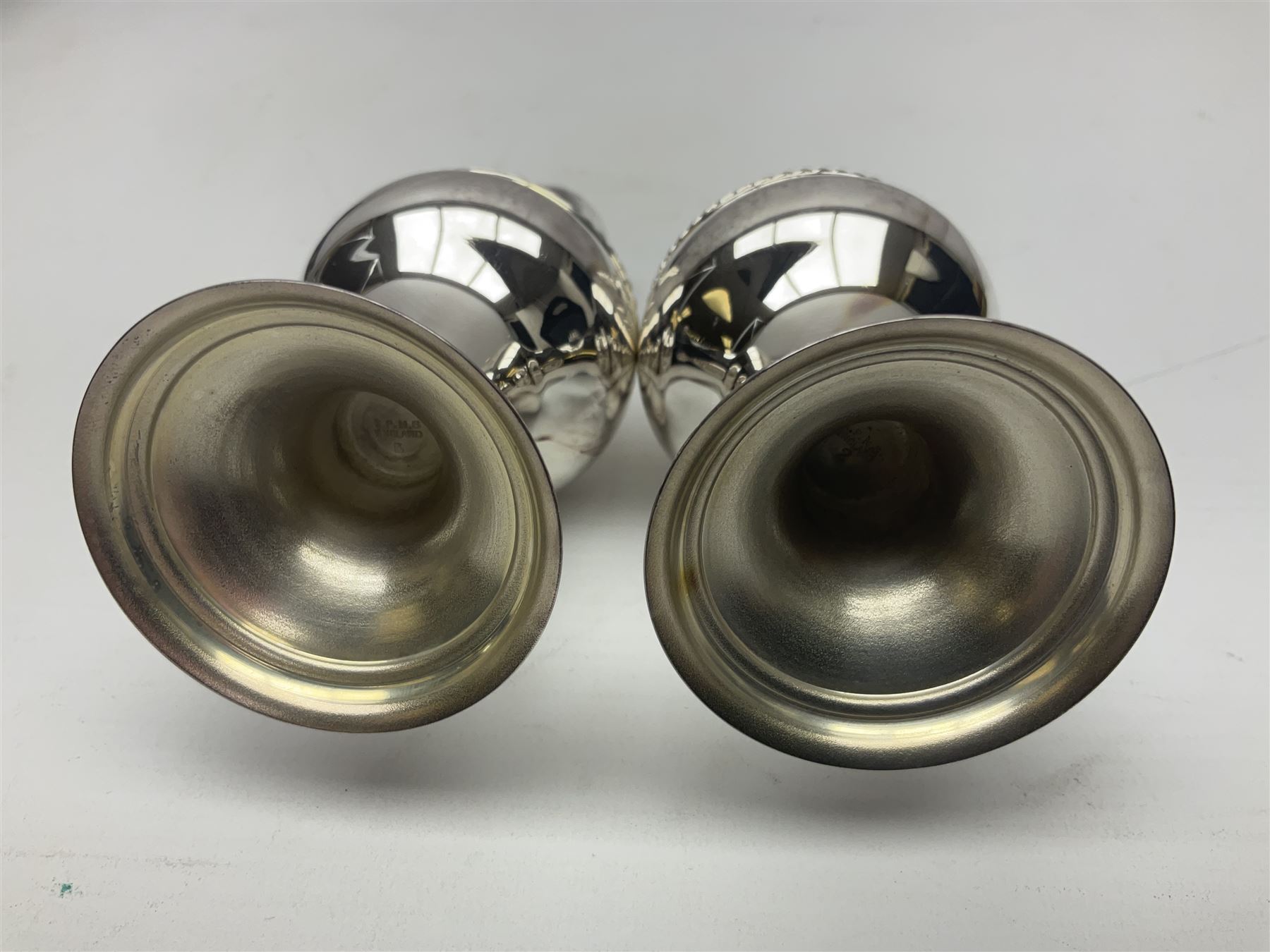 Silver plated two piece cruet set - Image 5 of 6