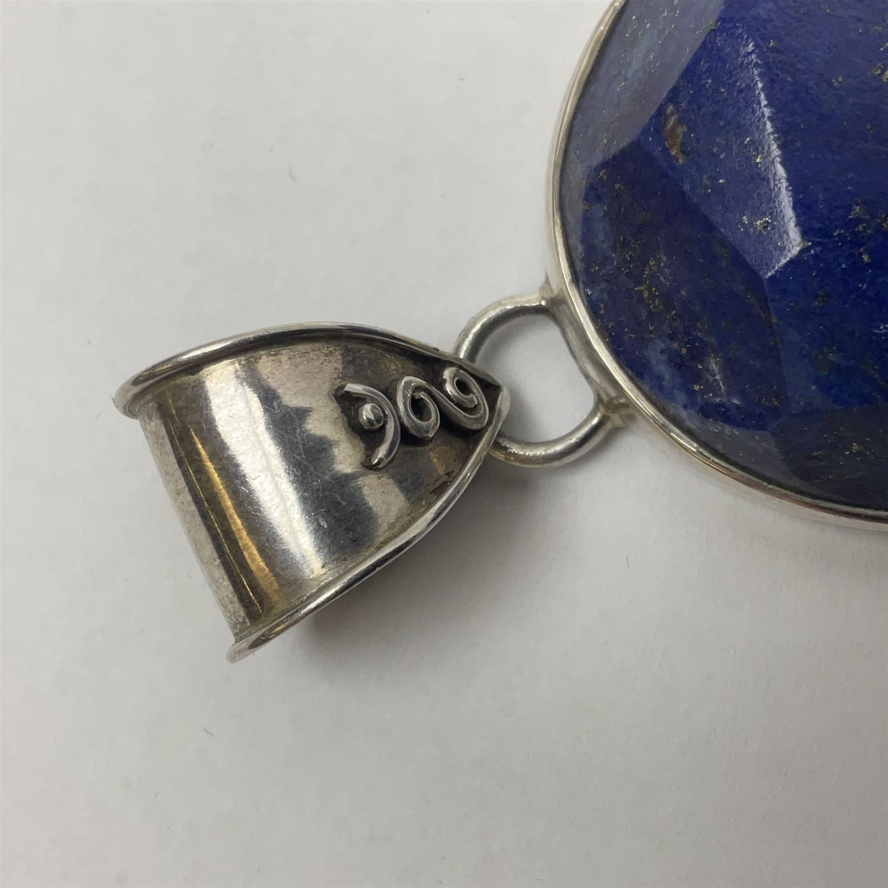 Large oval silver and lapis lazuli pendant - Image 5 of 7