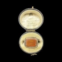 Victorian 18ct gold child's agate signet ring