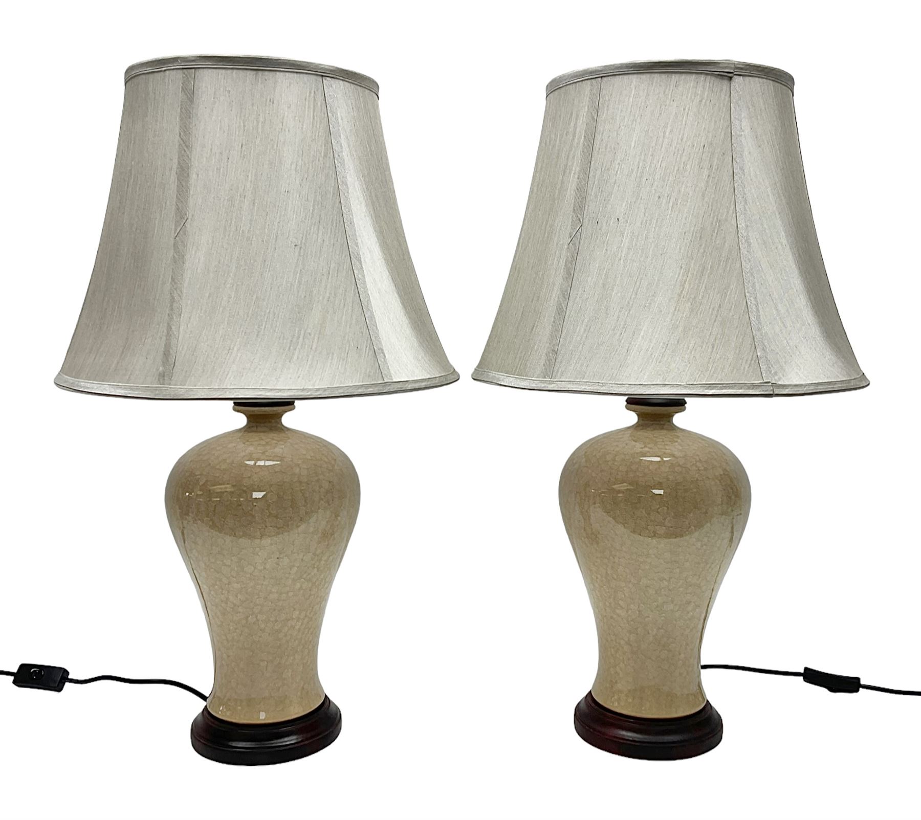 Pair of table lamps of baluster form