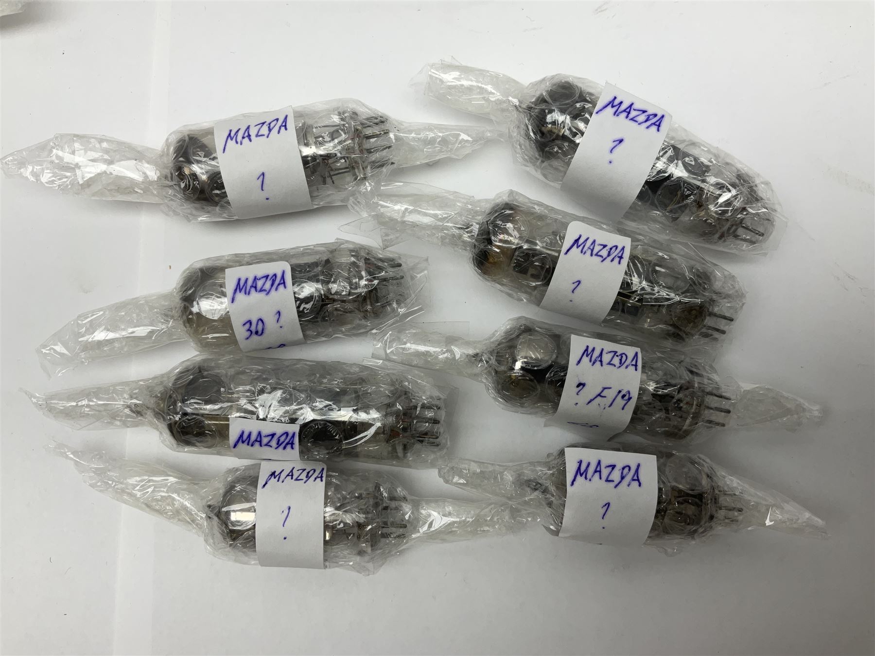 Collection of Mazda thermionic radio valves/vacuum tubes - Image 3 of 7