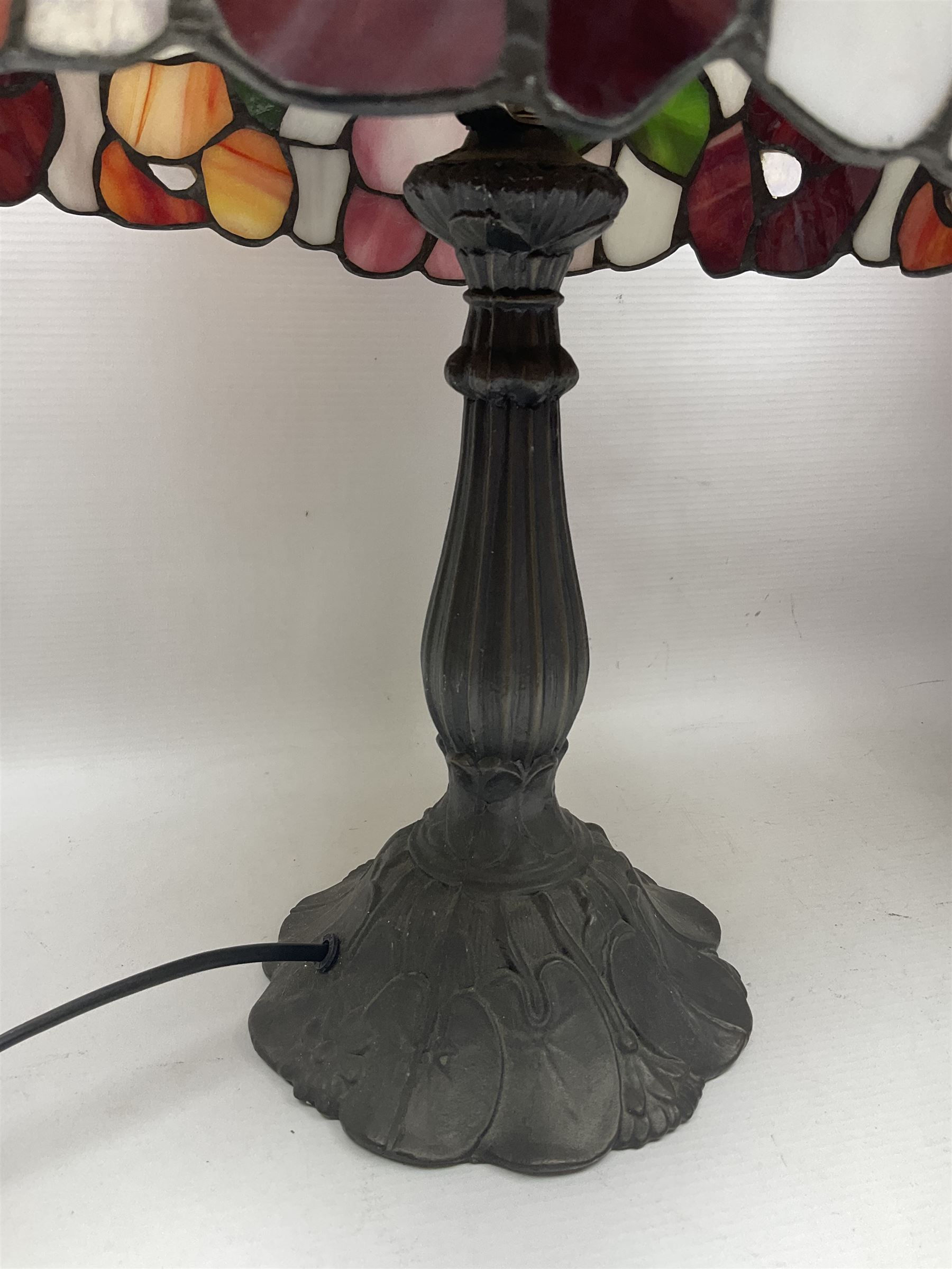 Two Tiffany style table lamps with leaded shade - Image 7 of 13