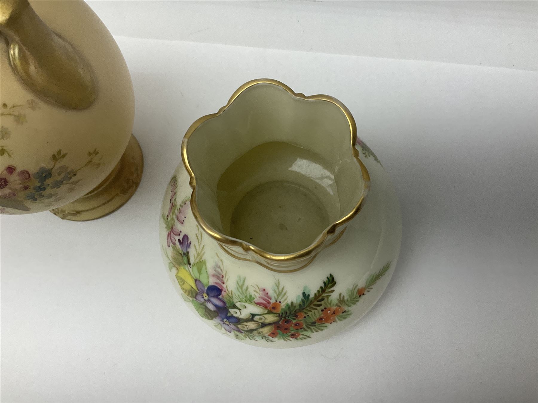 Collection of Royal Worcester and similar ceramics - Image 10 of 12