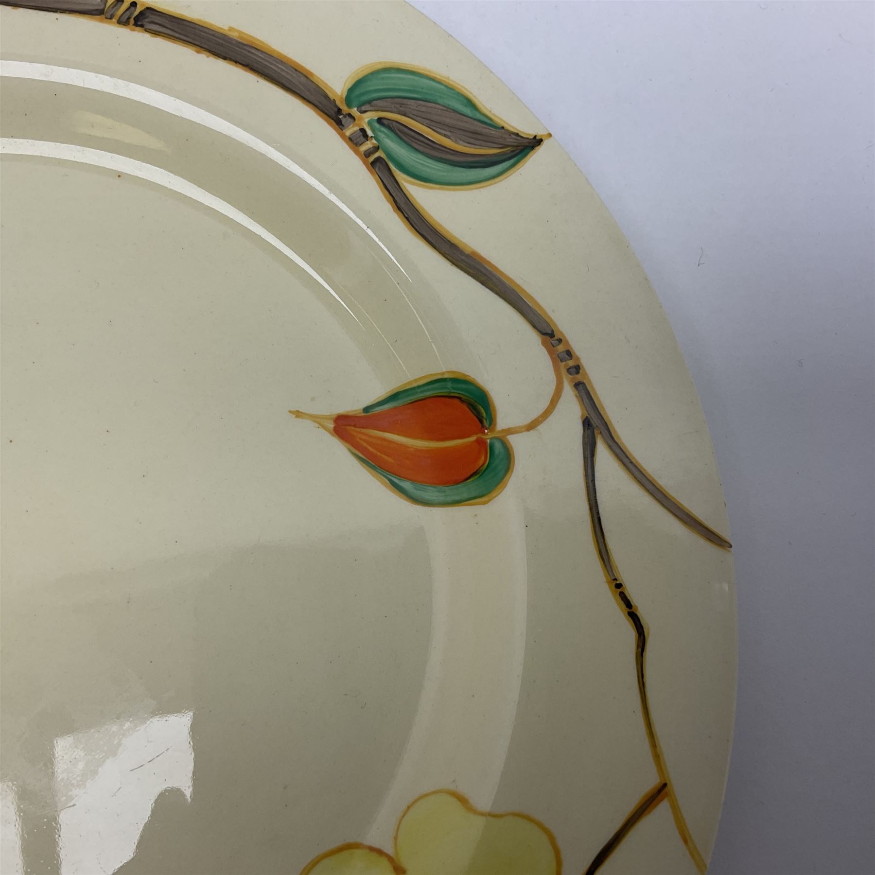 Clarice Cliff for Newport Pottery plate in Yellow Rose pattern - Image 4 of 9