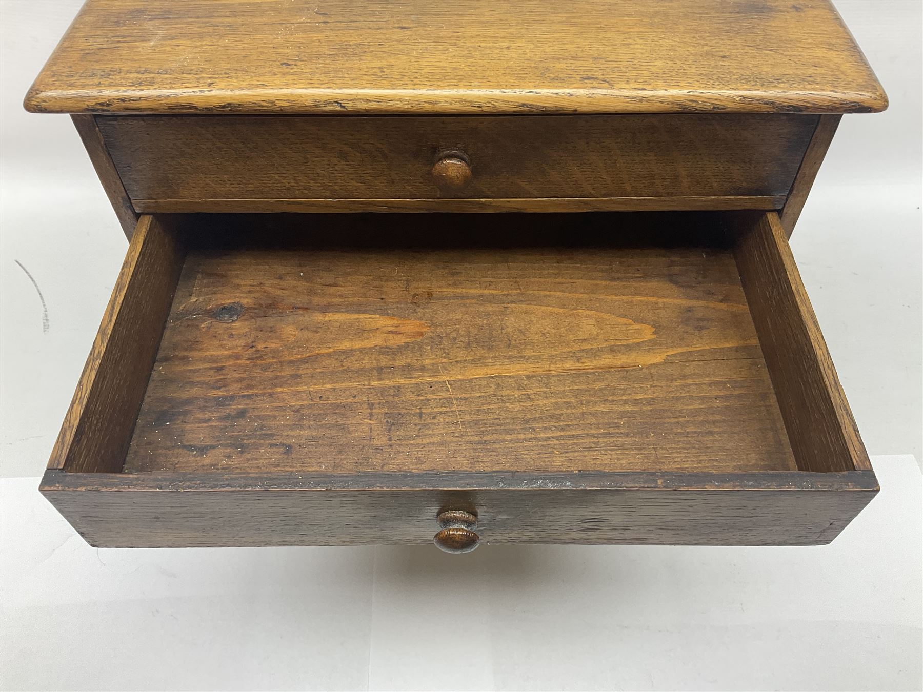 Oak tabletop chest with four drawers - Image 3 of 10