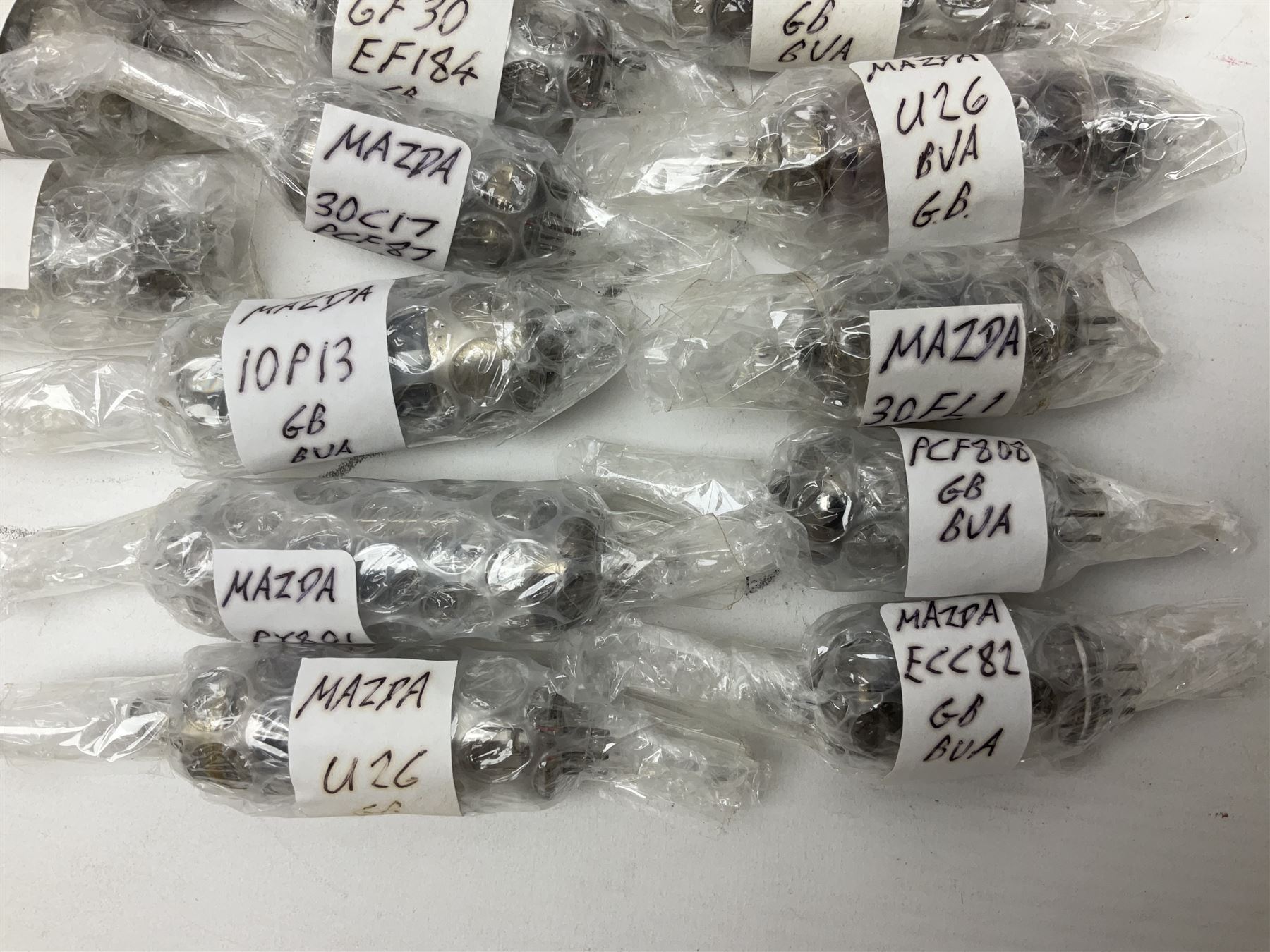 Collection of Mazda thermionic radio valves/vacuum tubes - Image 7 of 15