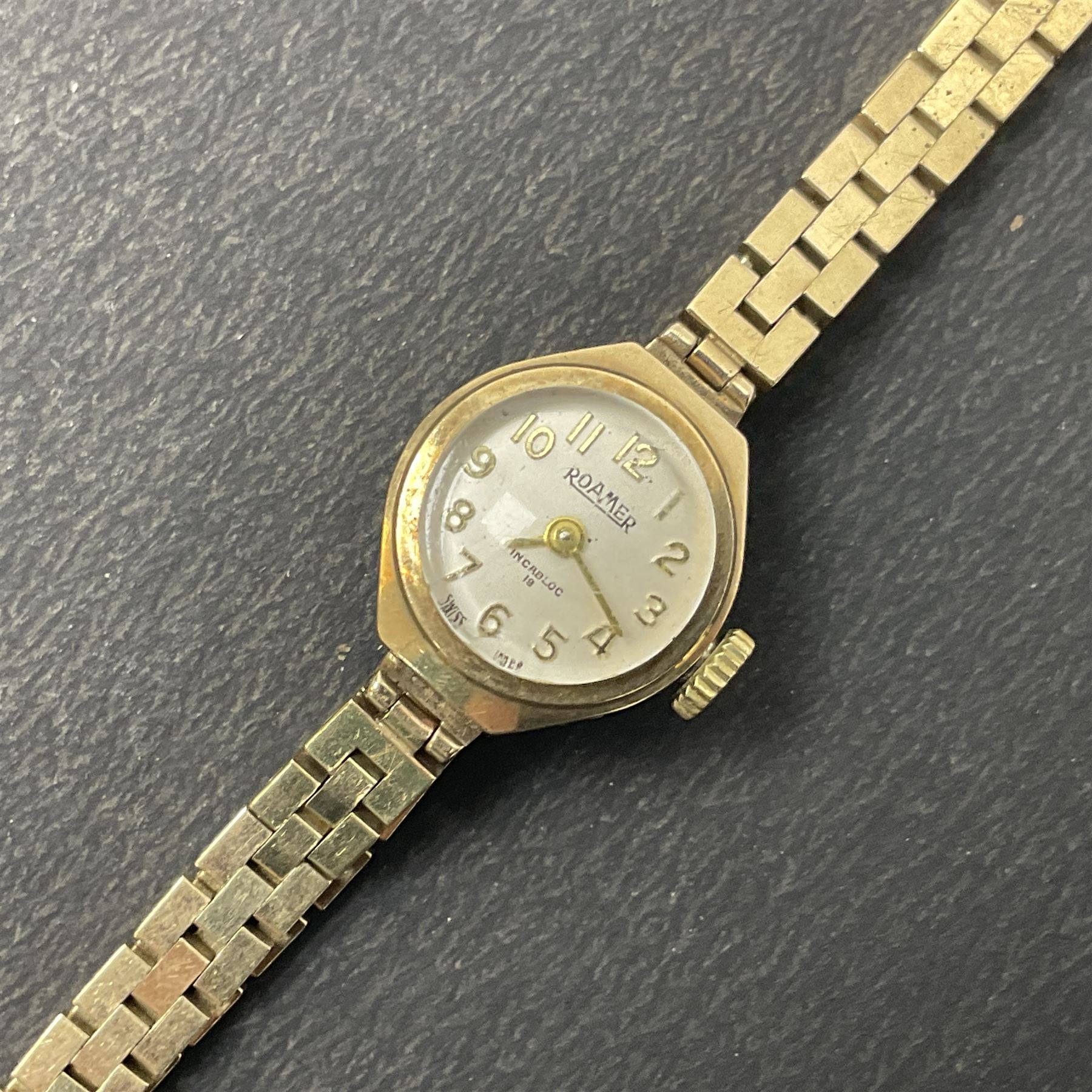 Roamer ladies 9ct gold manual wind wristwatch - Image 2 of 6