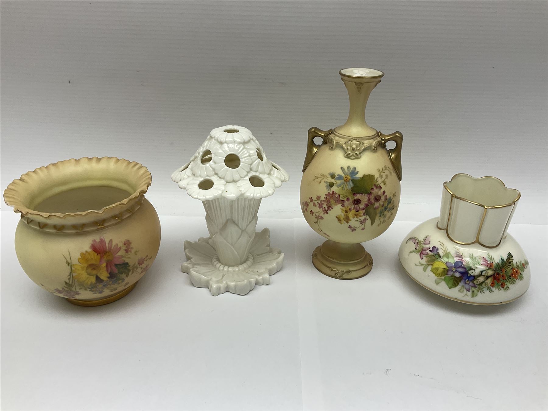 Collection of Royal Worcester and similar ceramics - Image 8 of 12