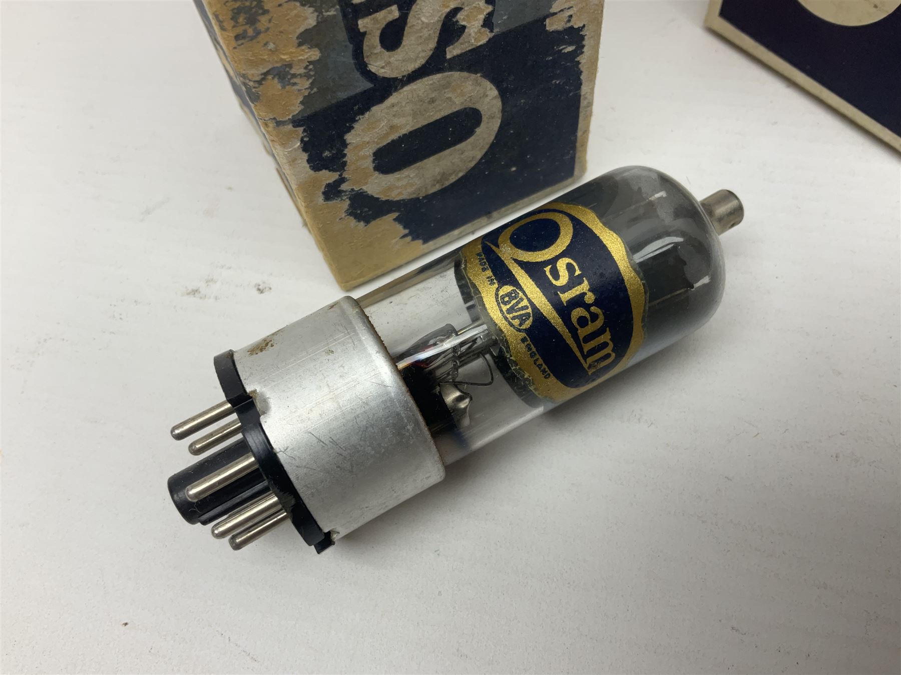 Five Osram thermionic radio valves/vacuum tubes - Image 4 of 10