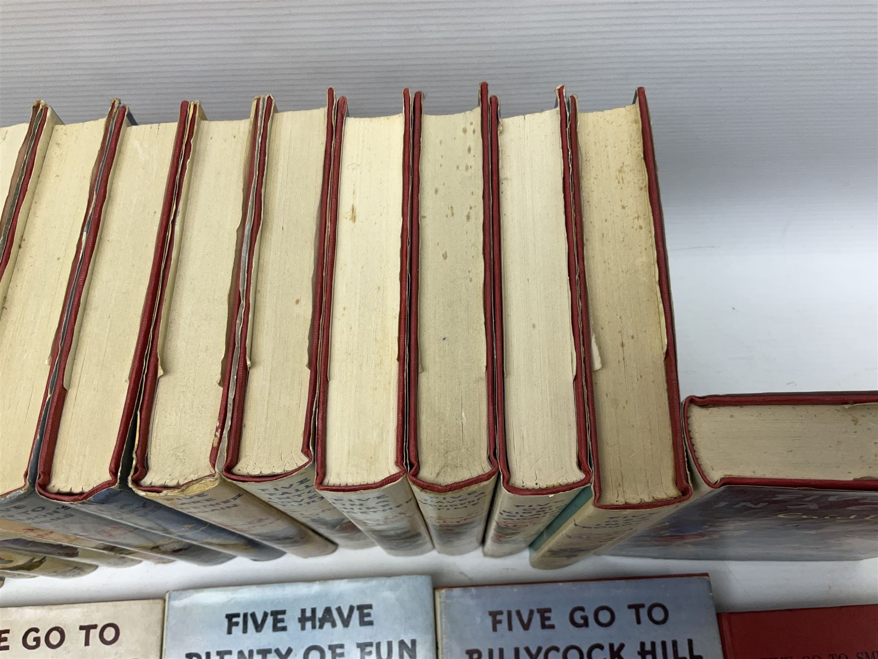 Enid Blyton; nineteen Famous Five novels - Image 9 of 11
