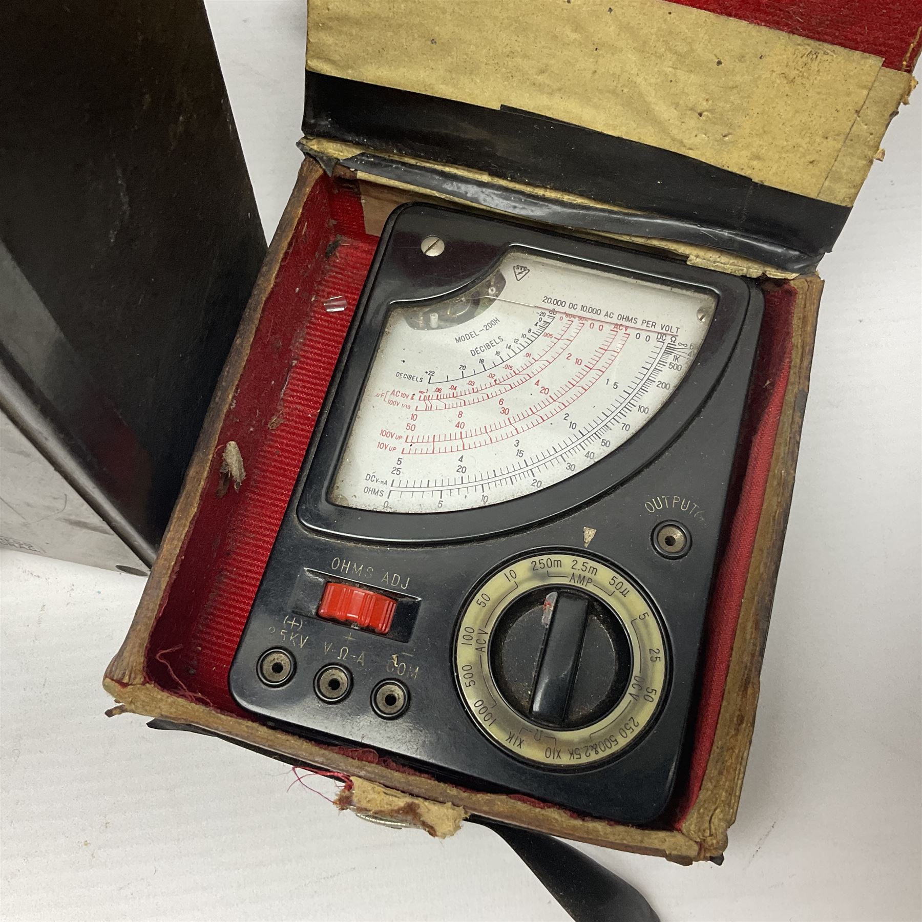 Collection of electrical testing equipment - Image 6 of 24