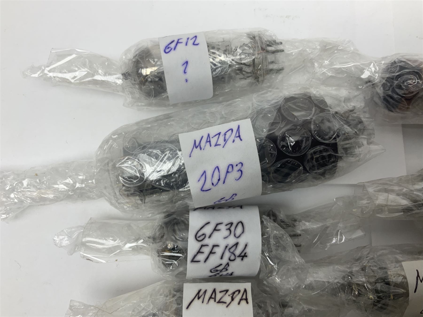 Collection of Mazda thermionic radio valves/vacuum tubes - Image 10 of 12
