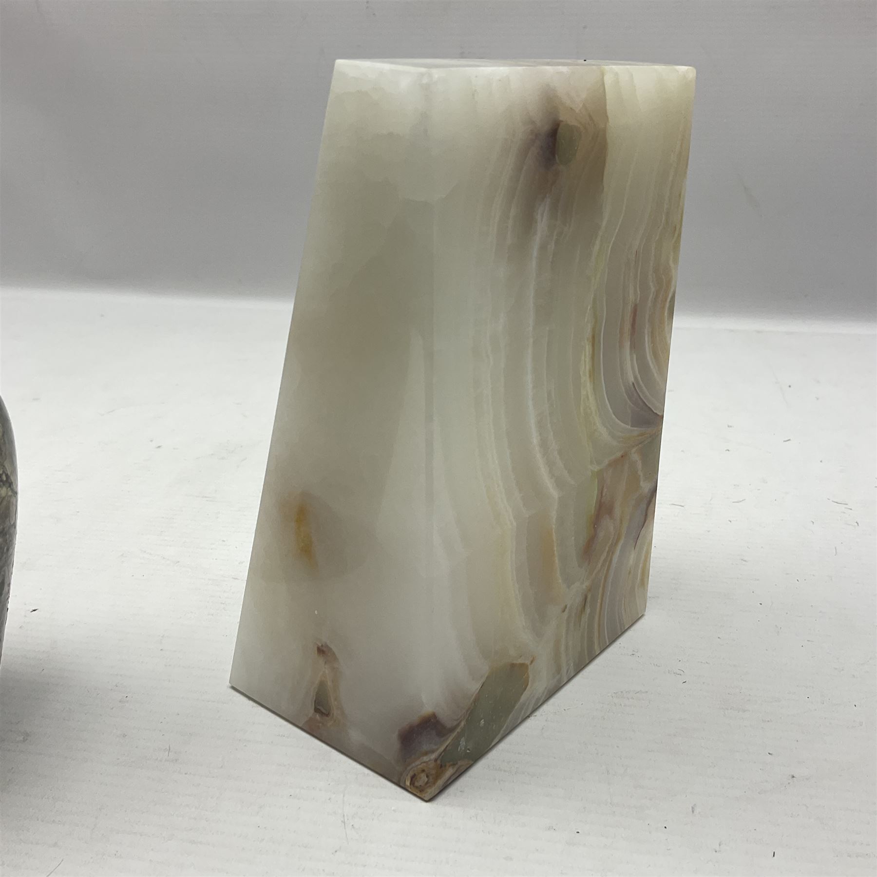 Alabaster bookends - Image 6 of 6