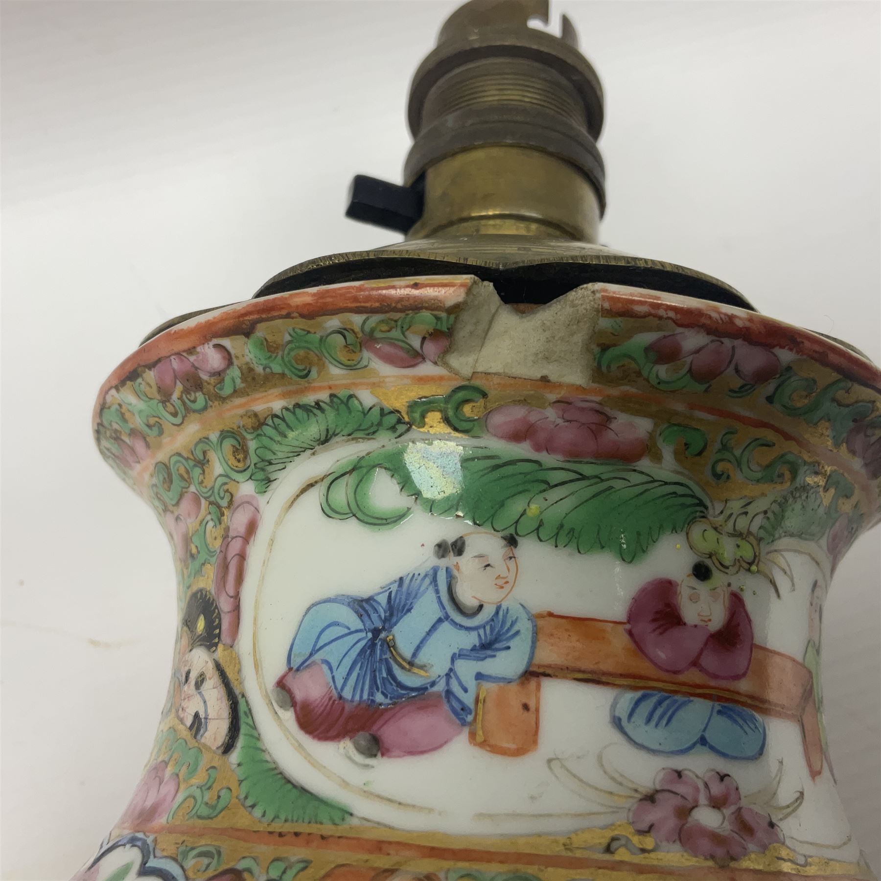 19th century Chinese Canton famille rose vase - Image 6 of 23