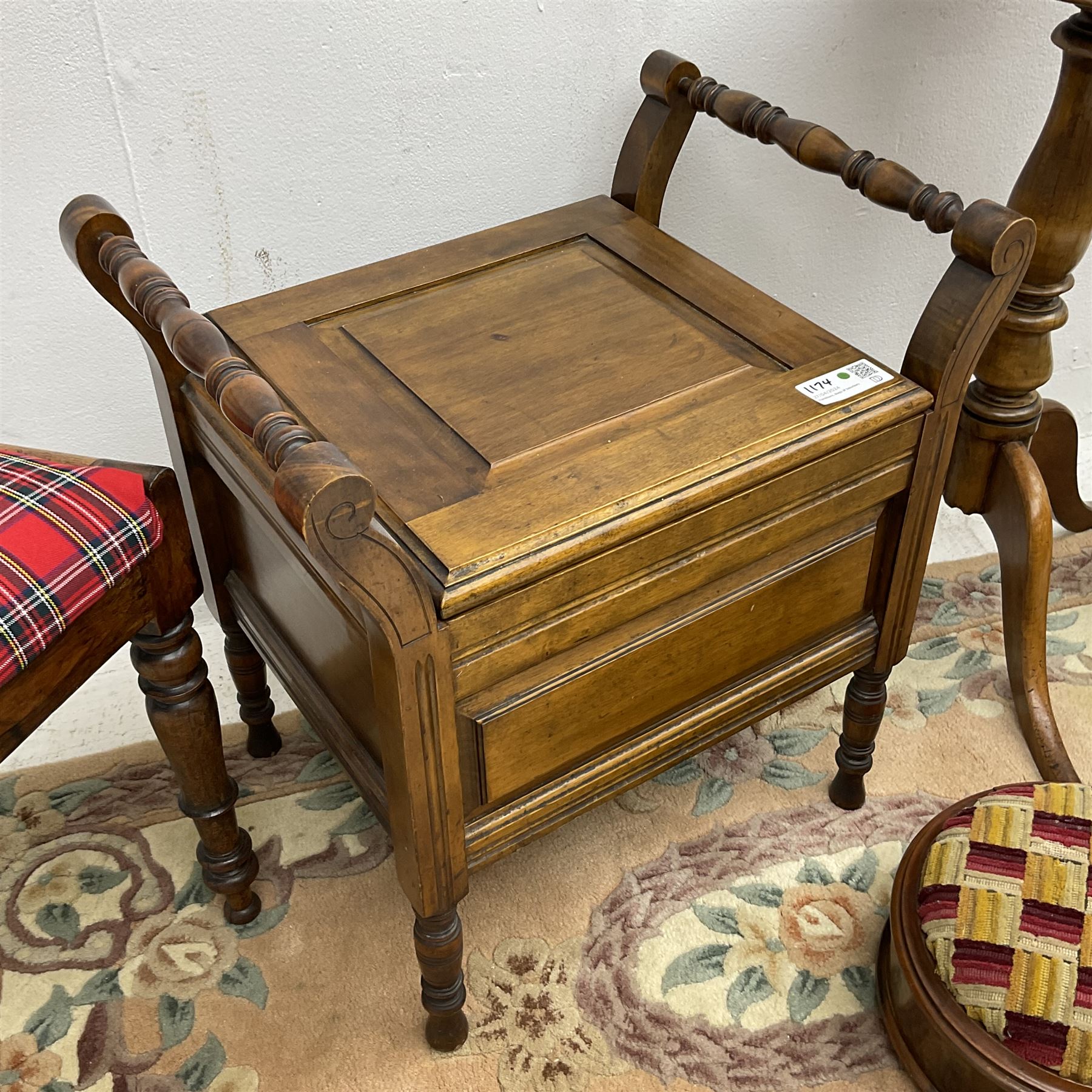 Pair of 19th century rosewood chairs with tartan upholstered drop-in seats (W46cm H88cm); 19th centu - Image 4 of 8