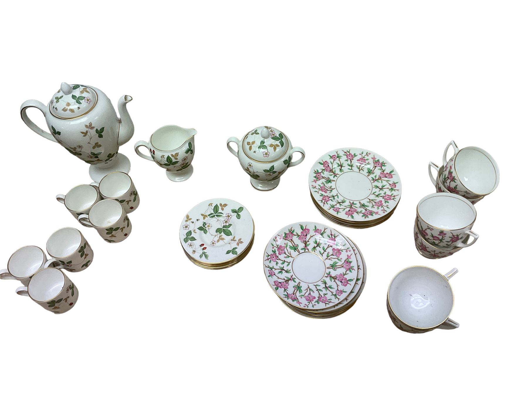Minton tea service for six decorated with cherry blossom - Image 2 of 3