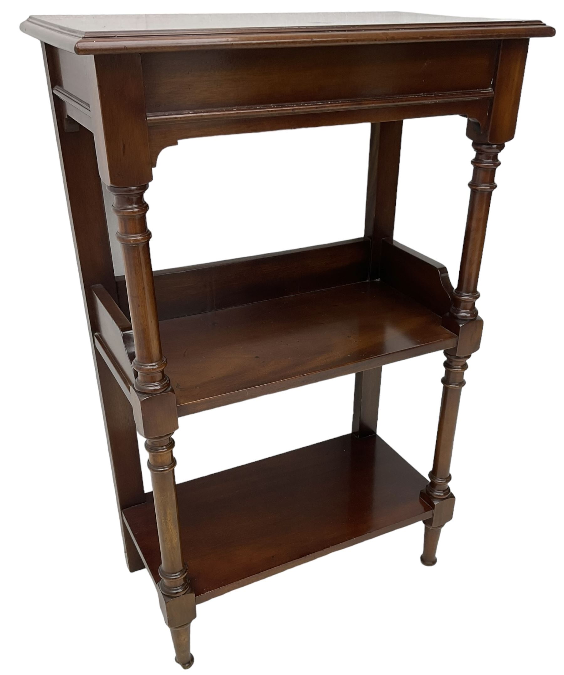 Victorian design mahogany three-tier stand - Image 4 of 7
