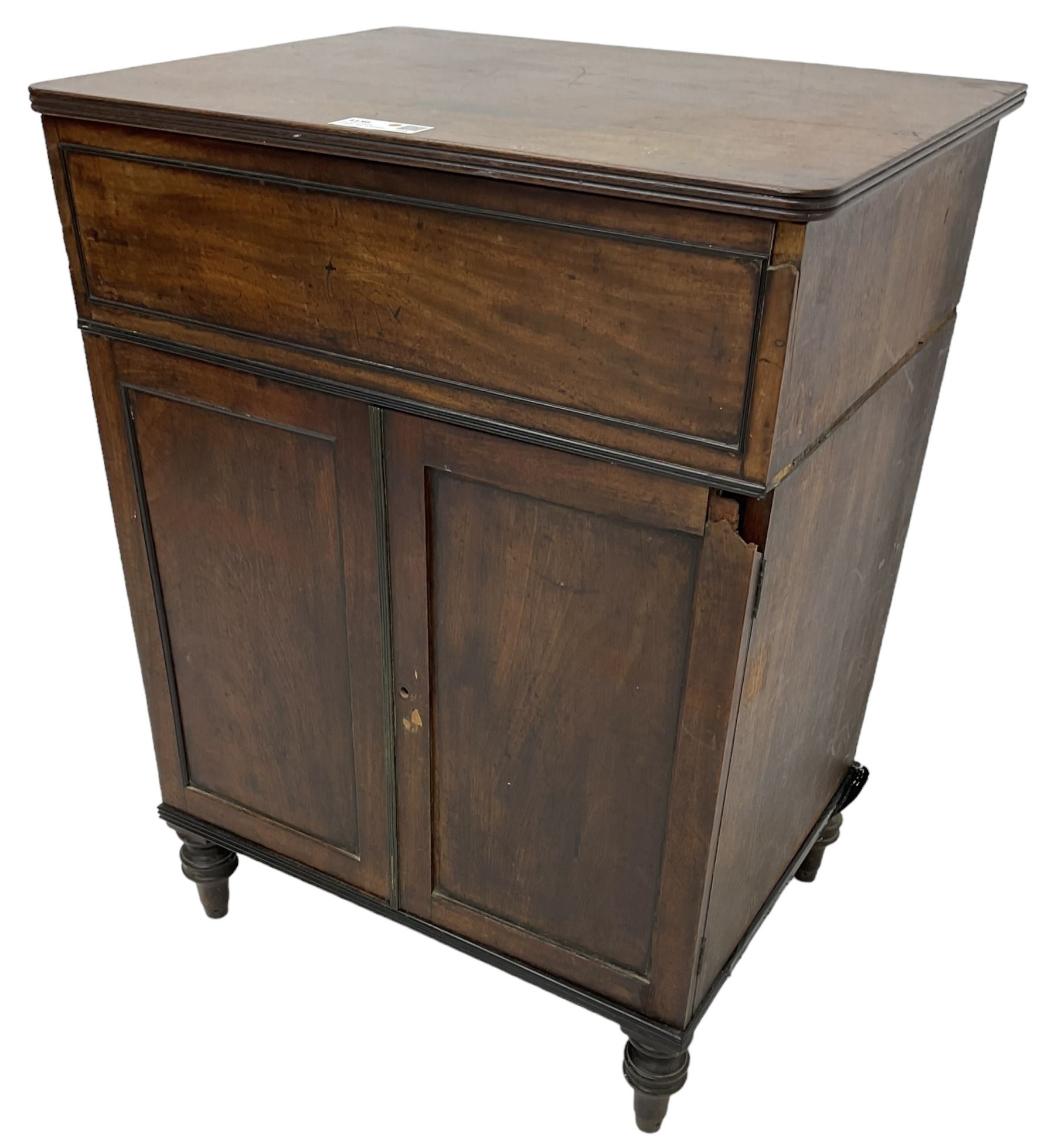 George III mahogany gentleman's dressing cabinet or washstand - Image 4 of 6