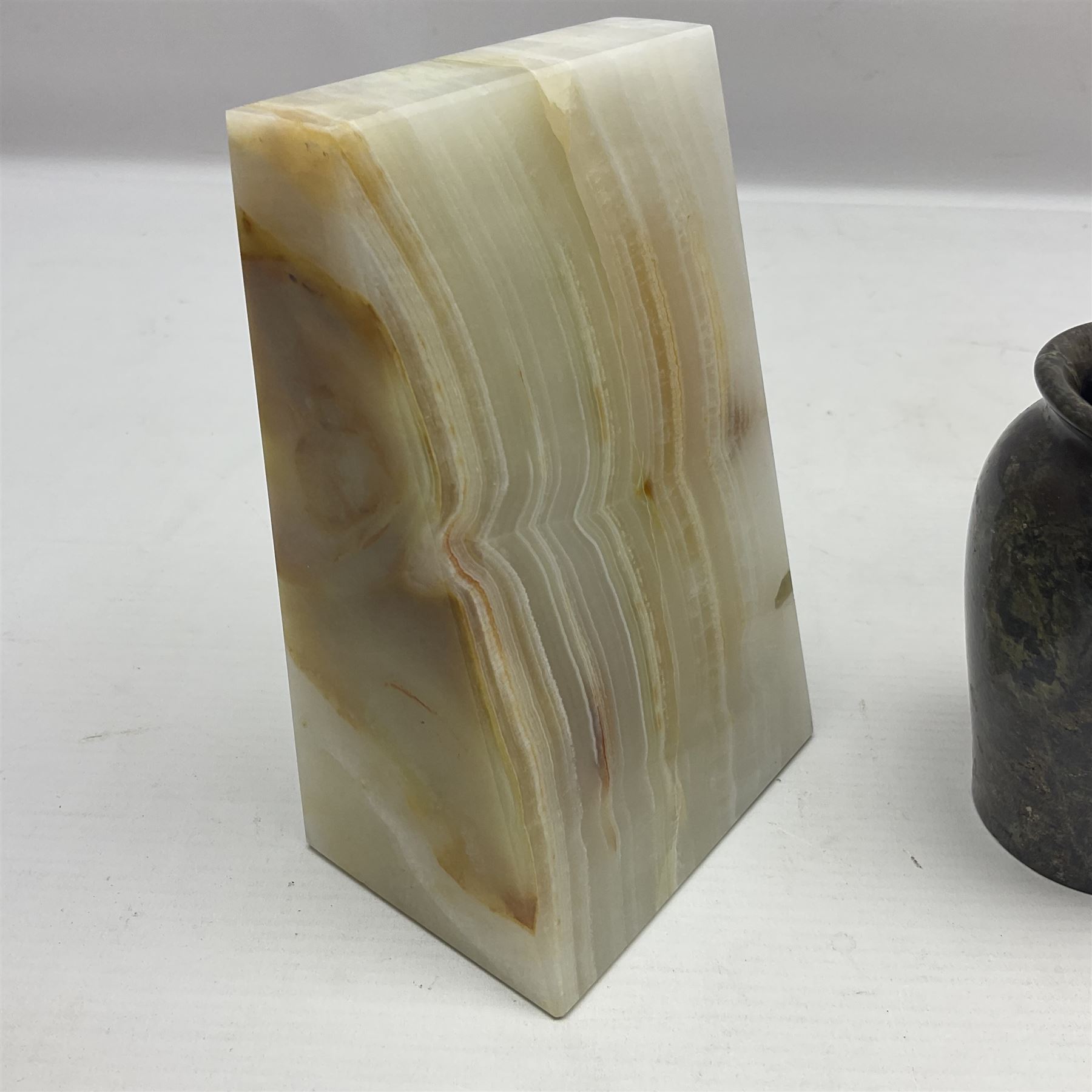 Alabaster bookends - Image 3 of 6