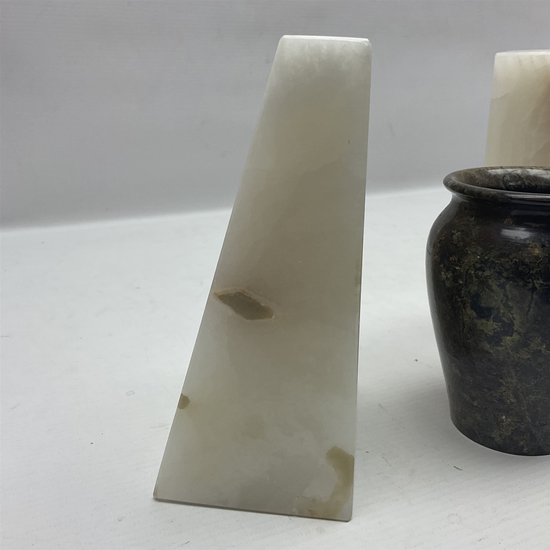 Alabaster bookends - Image 2 of 6