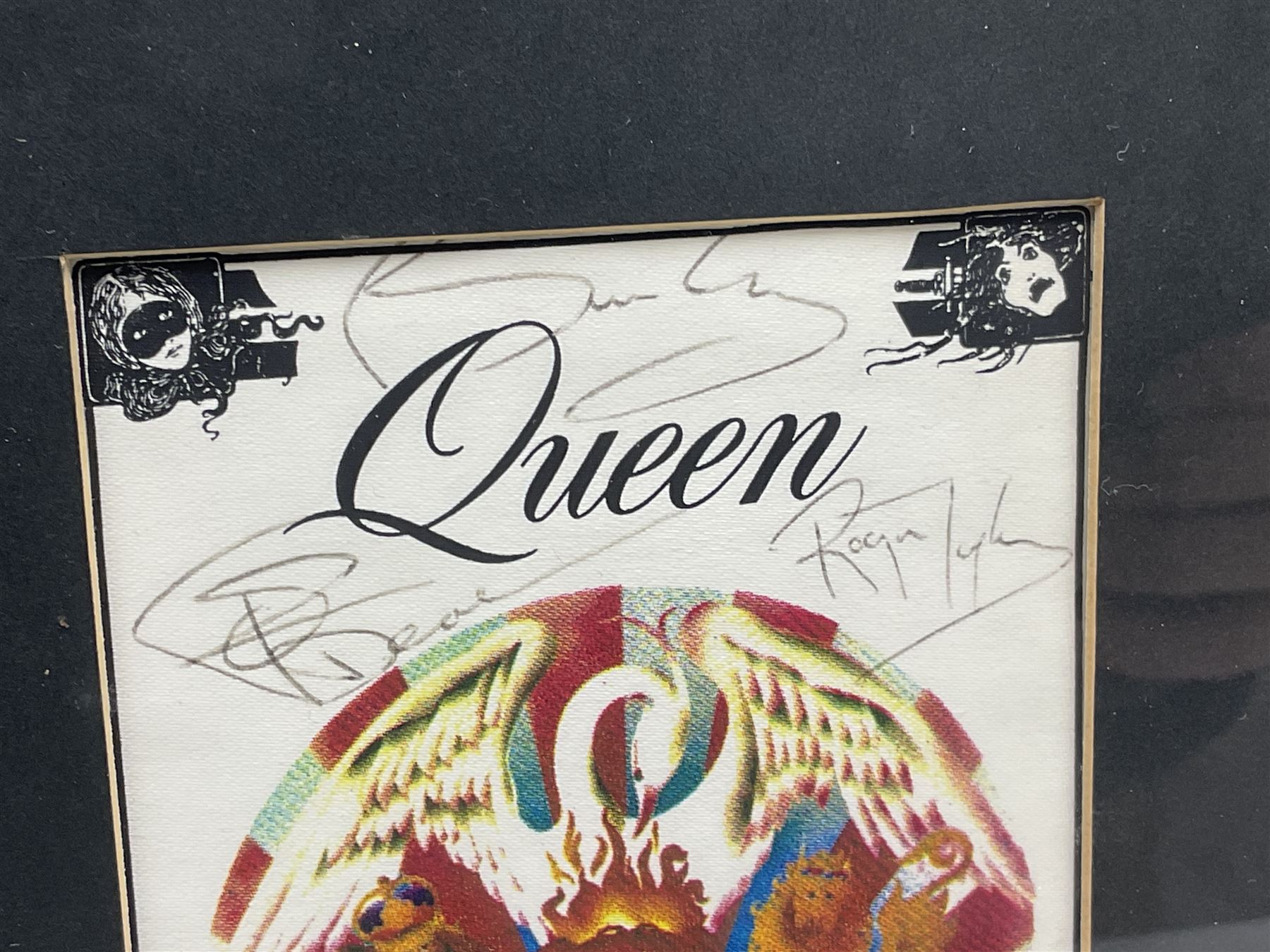 Queen - Framed Queen photograph with facsimile signatures of all four members Freddie Mercury - Image 2 of 5