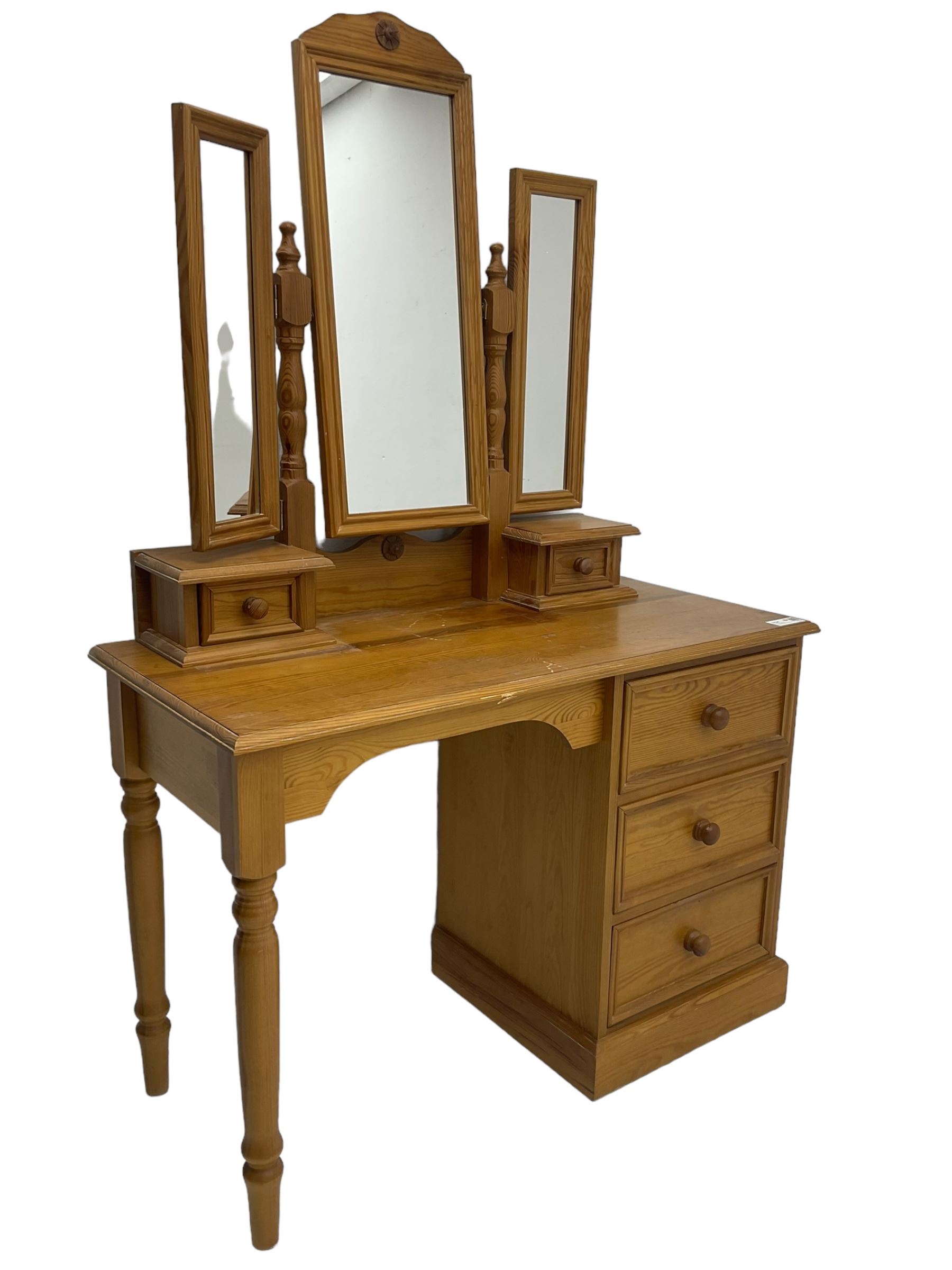Solid pine dressing table - Image 3 of 5