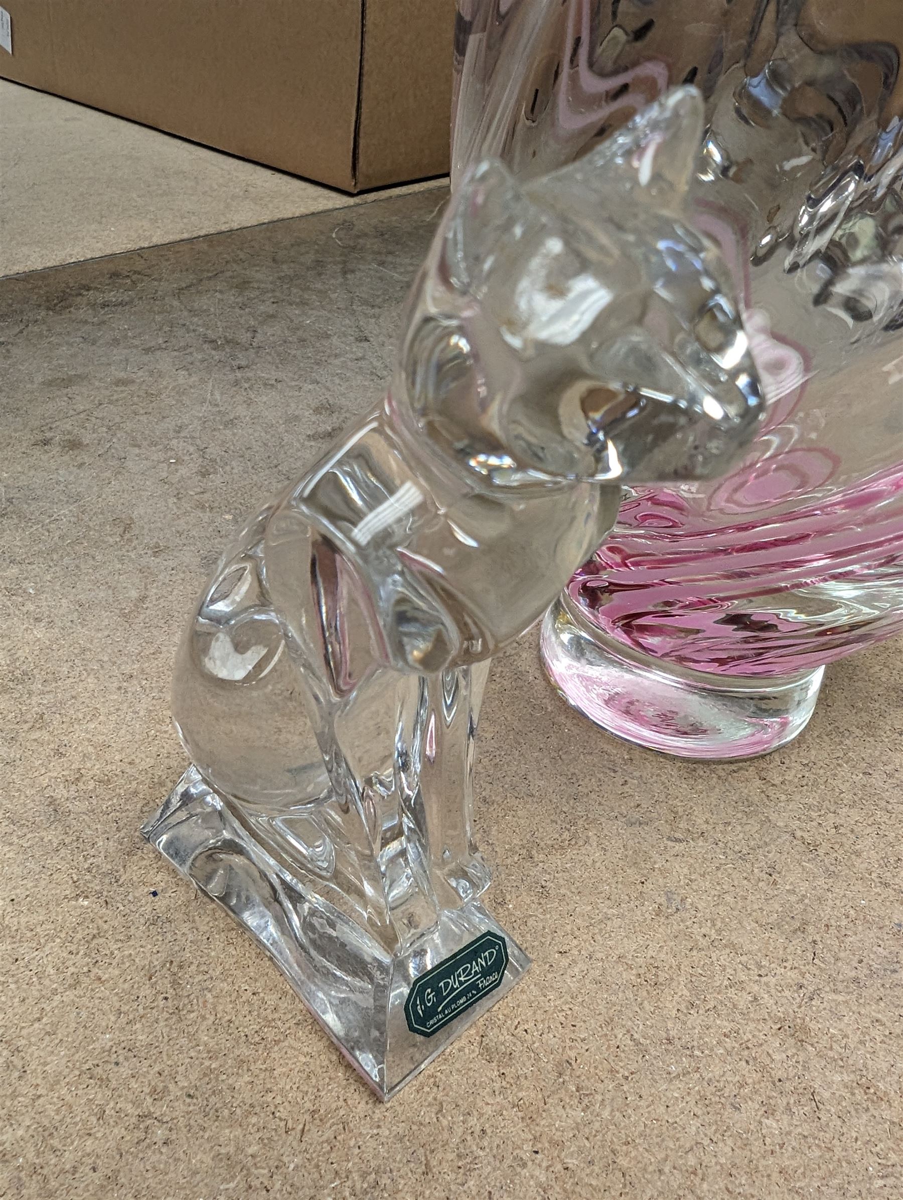 Durand glass figure of a cat and a Caithness vase with pink twist - Image 2 of 3