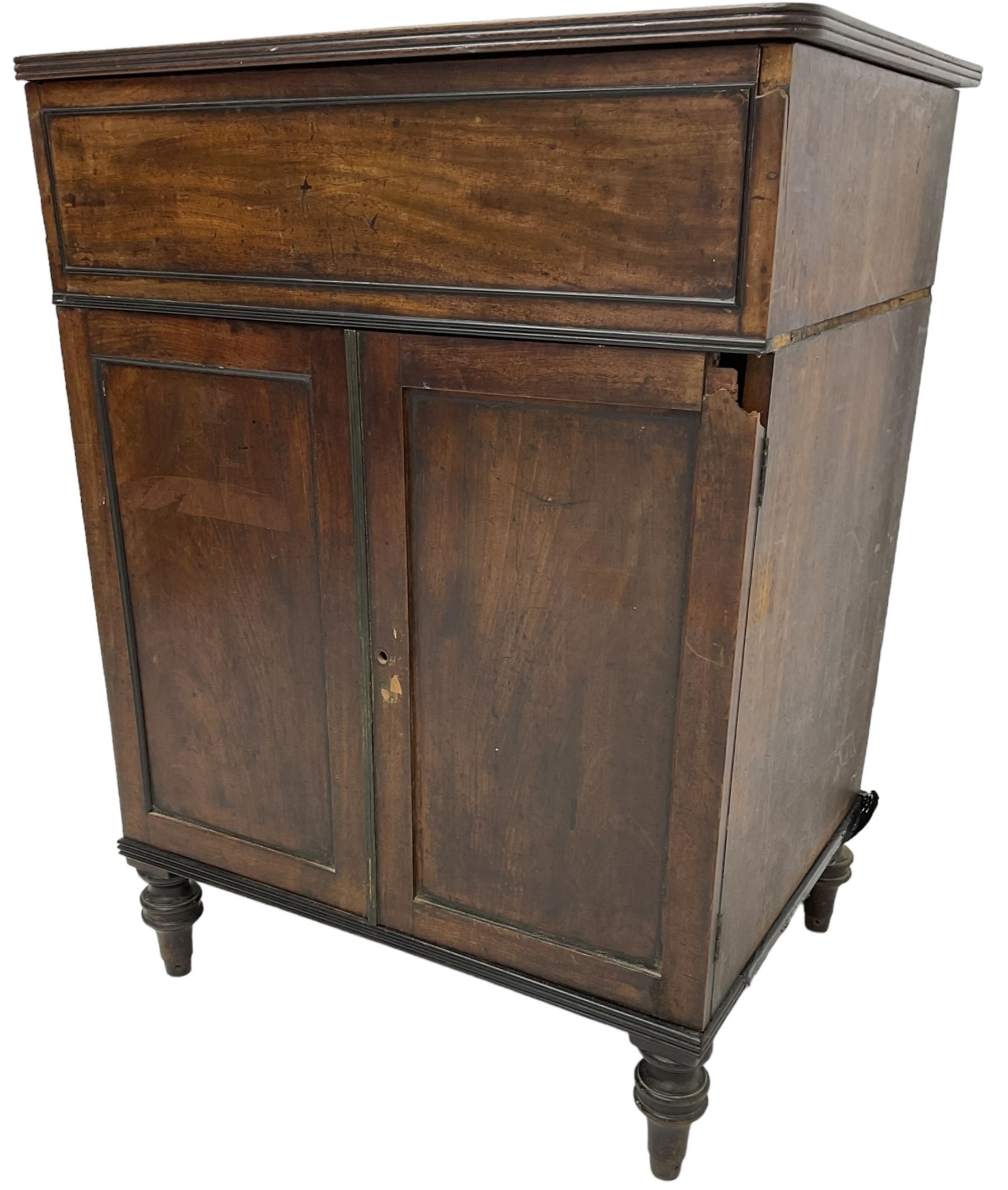 George III mahogany gentleman's dressing cabinet or washstand - Image 5 of 6