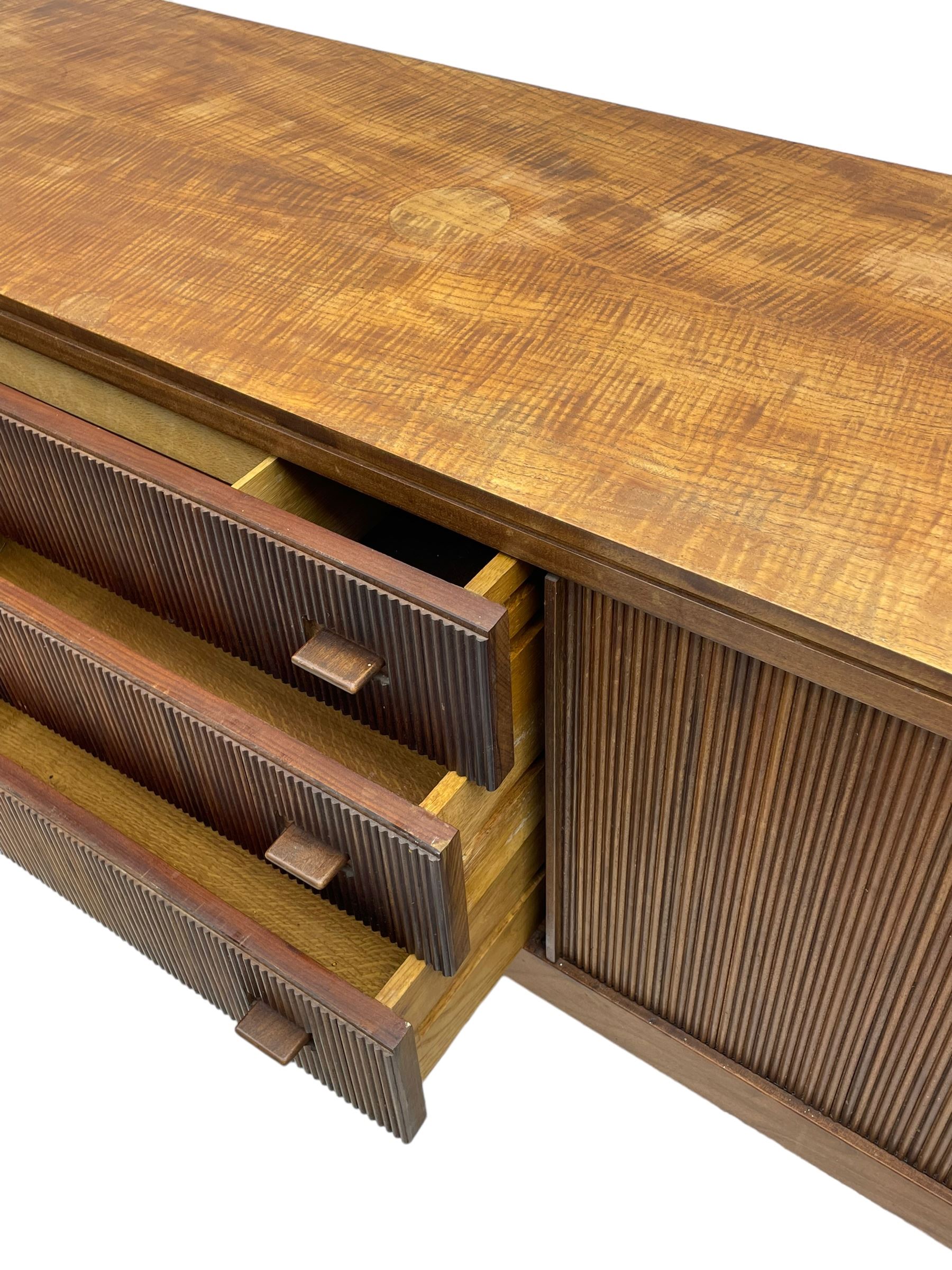 Mid-20th century teak sideboard - Image 5 of 7