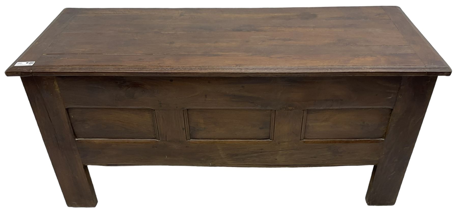 Large 18th century oak coffer or chest - Image 8 of 9
