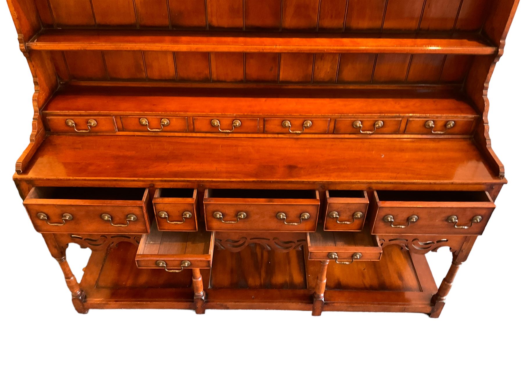 George III design cherry wood dresser - Image 7 of 8