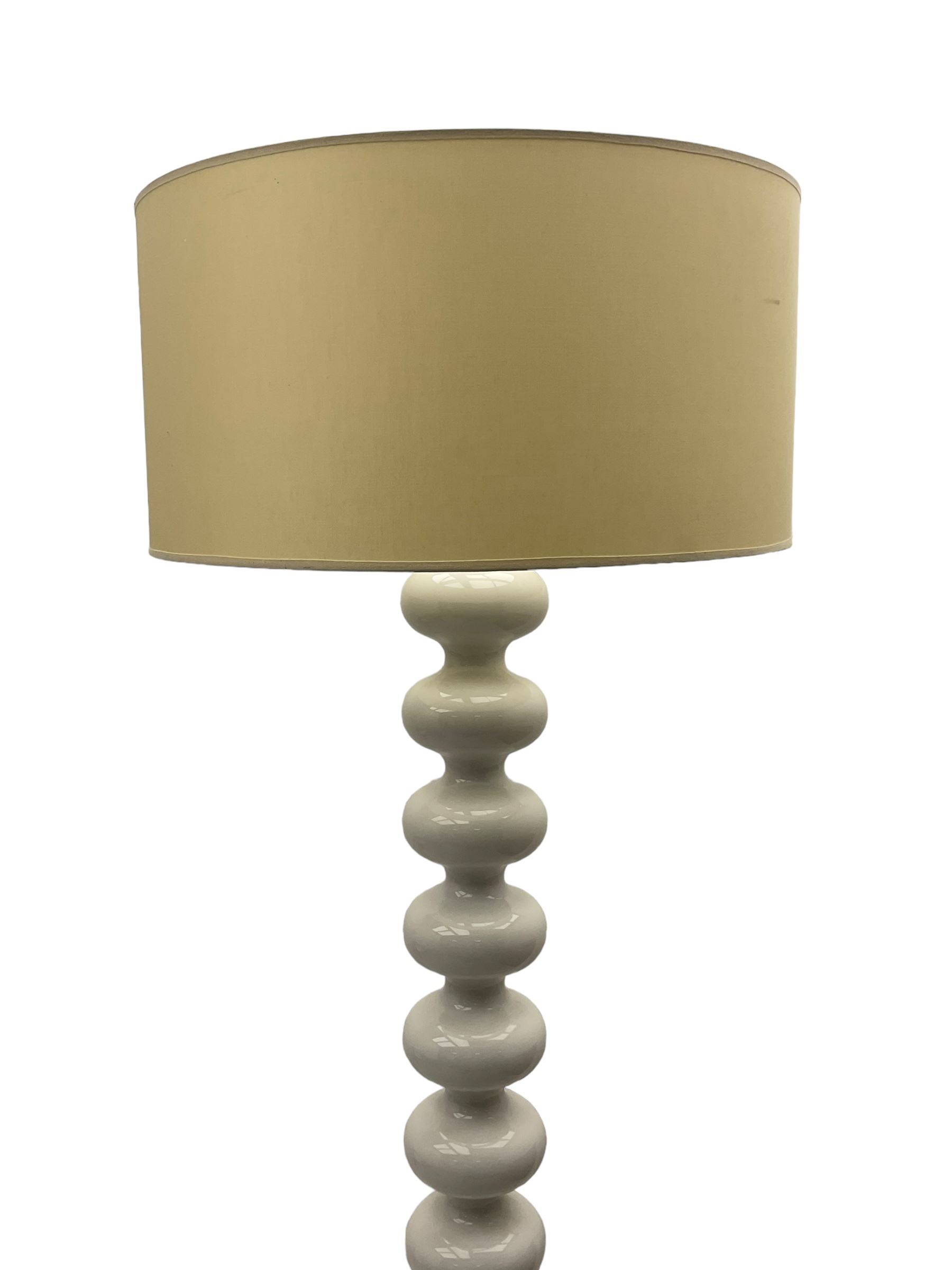 Italian white acrylic bobbin standard lamp - Image 6 of 8
