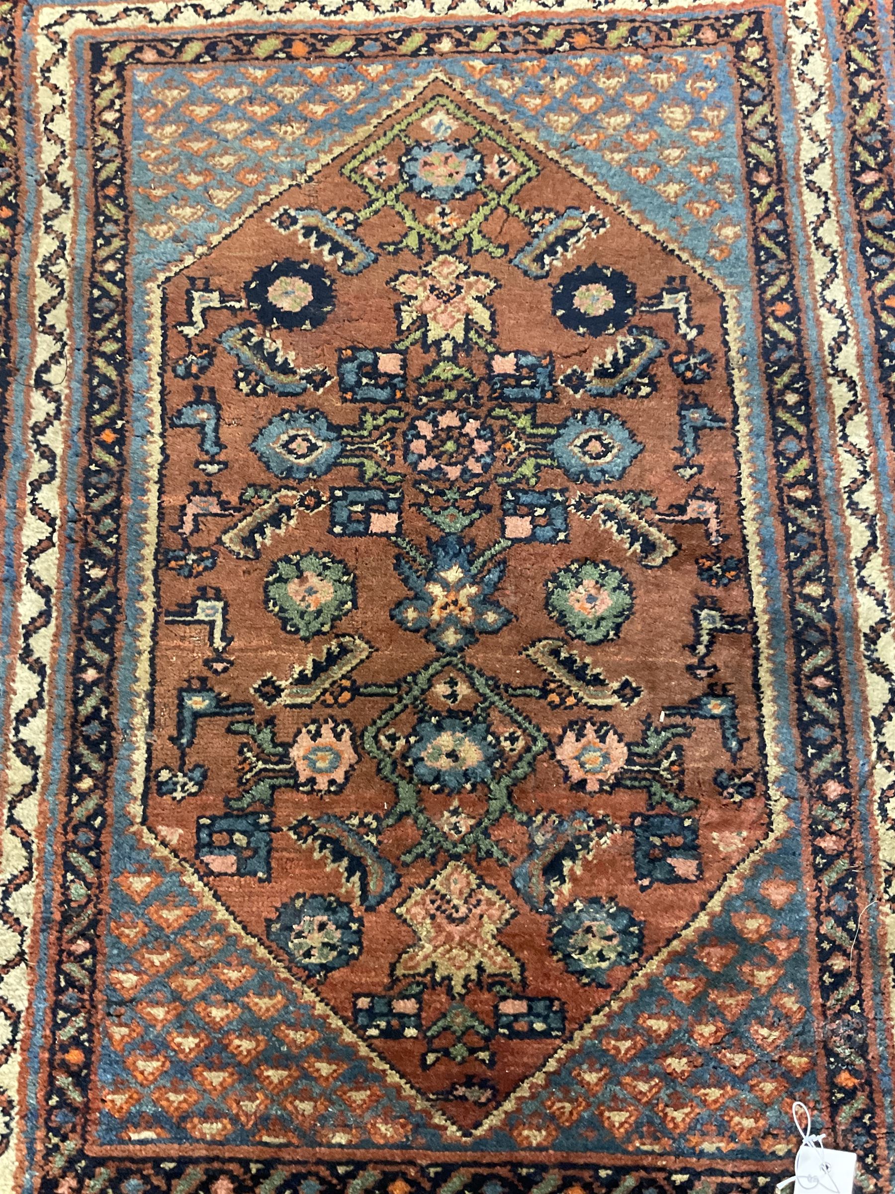 Small Persian rug or mat - Image 6 of 6
