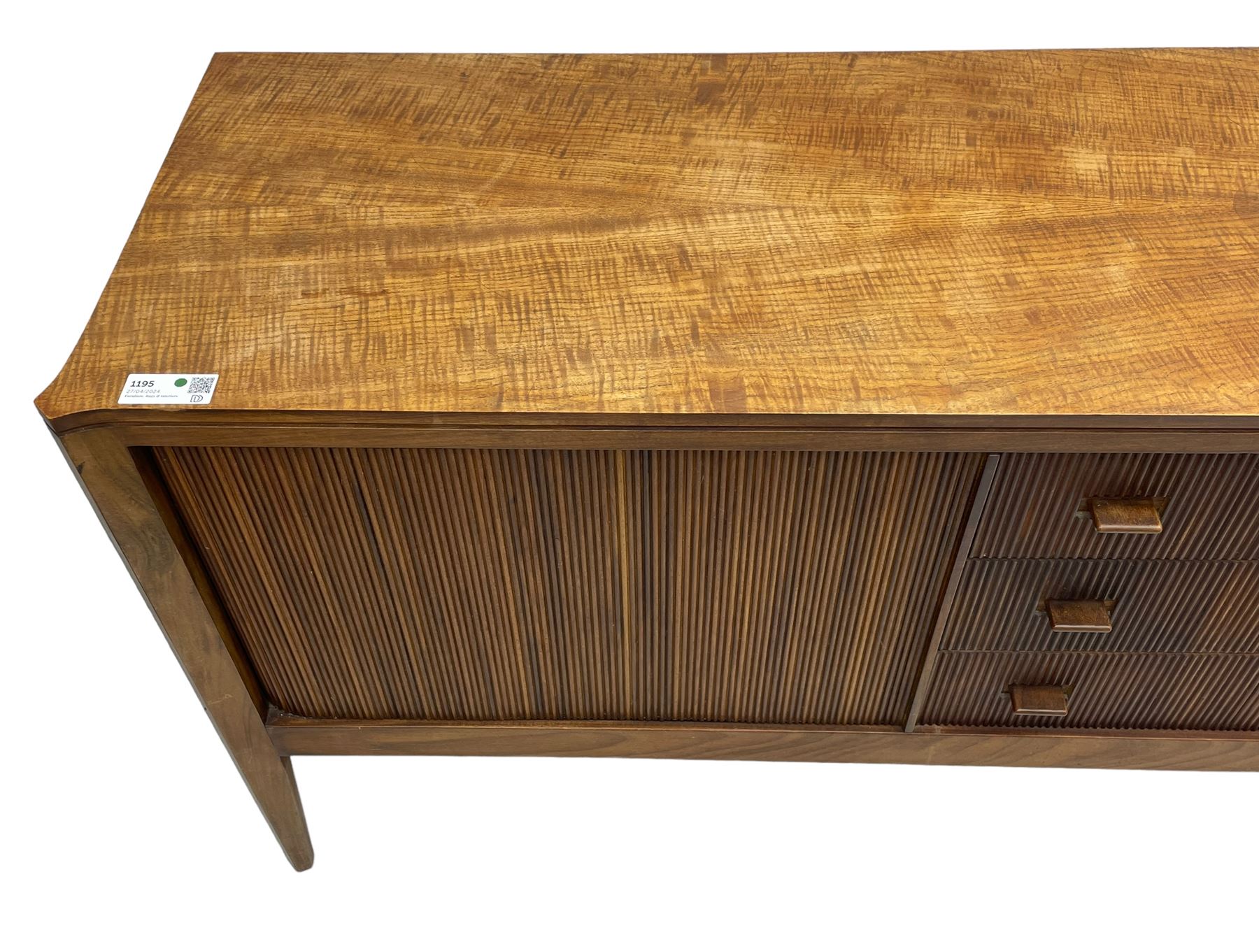 Mid-20th century teak sideboard - Image 2 of 7