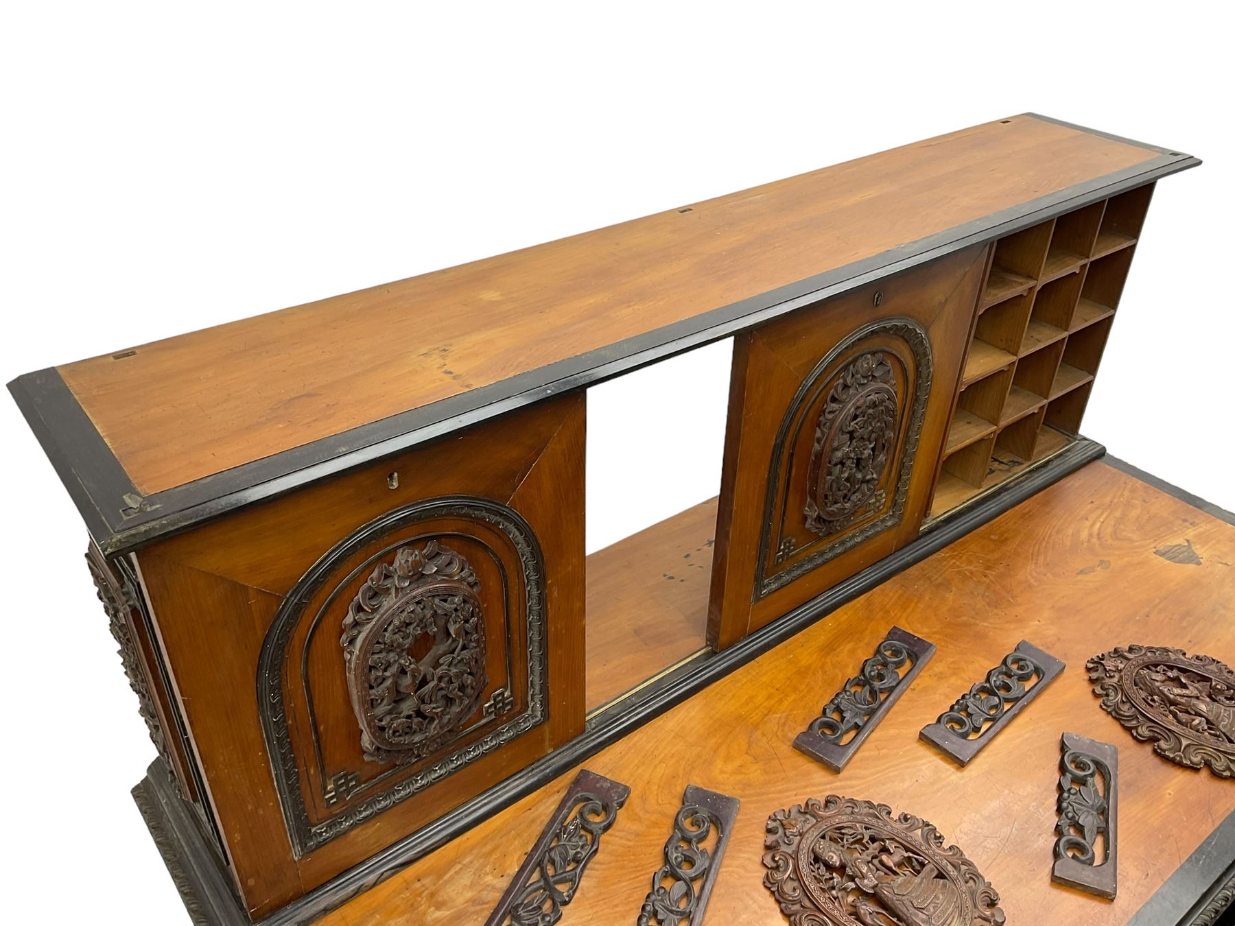 19th century Anglo-Indian teak/camphor twin pedestal desk - Image 16 of 18