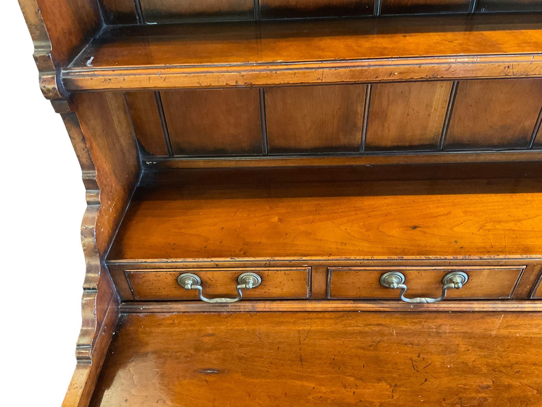 George III design cherry wood dresser - Image 4 of 8
