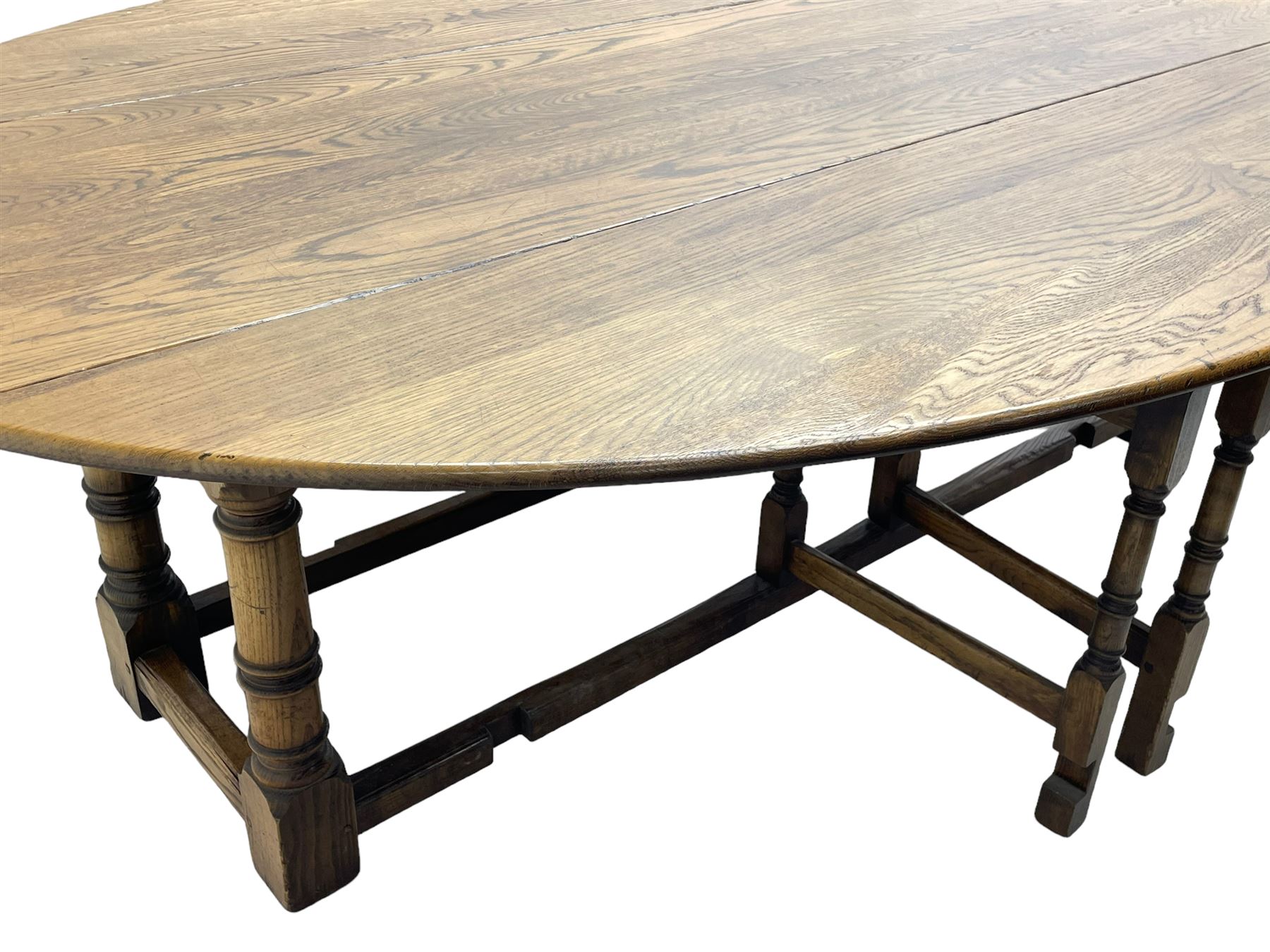 Large 18th century design oak wake or dining table - Image 2 of 12