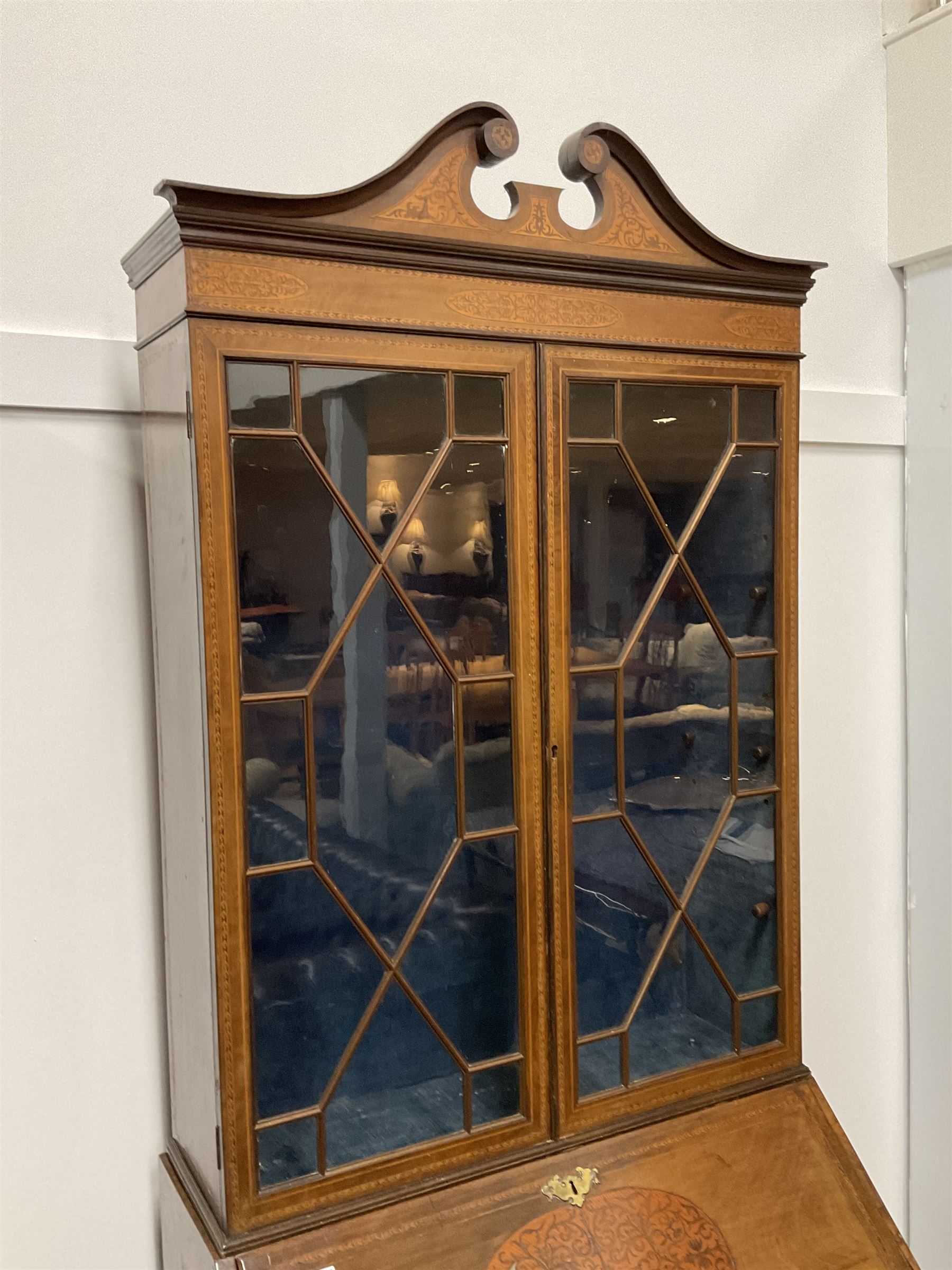 19th century walnut and satinwood inlaid bookcase on bureau - Image 7 of 7