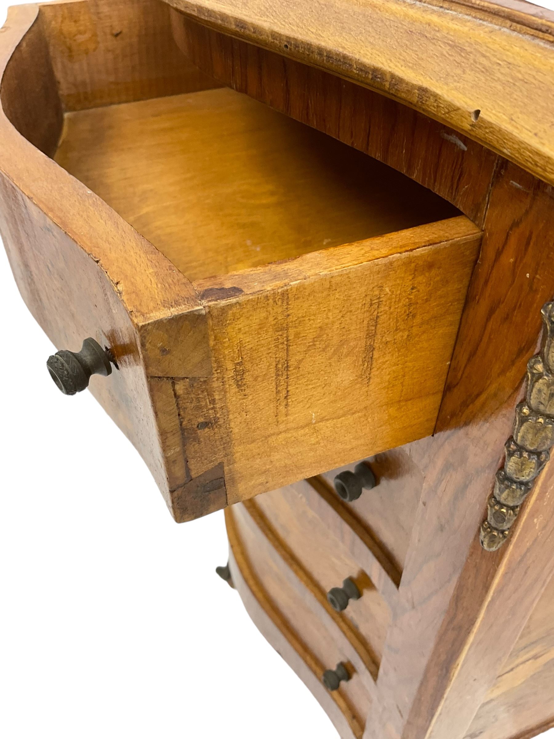 20th century French figured walnut serpentine chest - Image 5 of 5