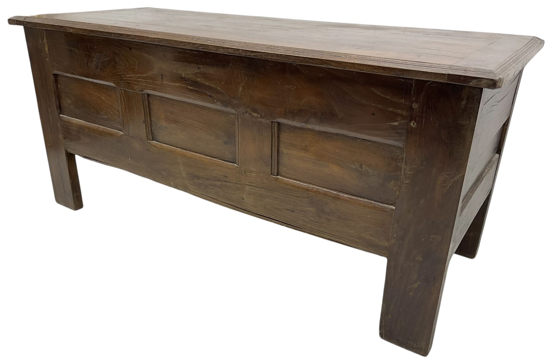 Large 18th century oak coffer or chest - Image 6 of 9