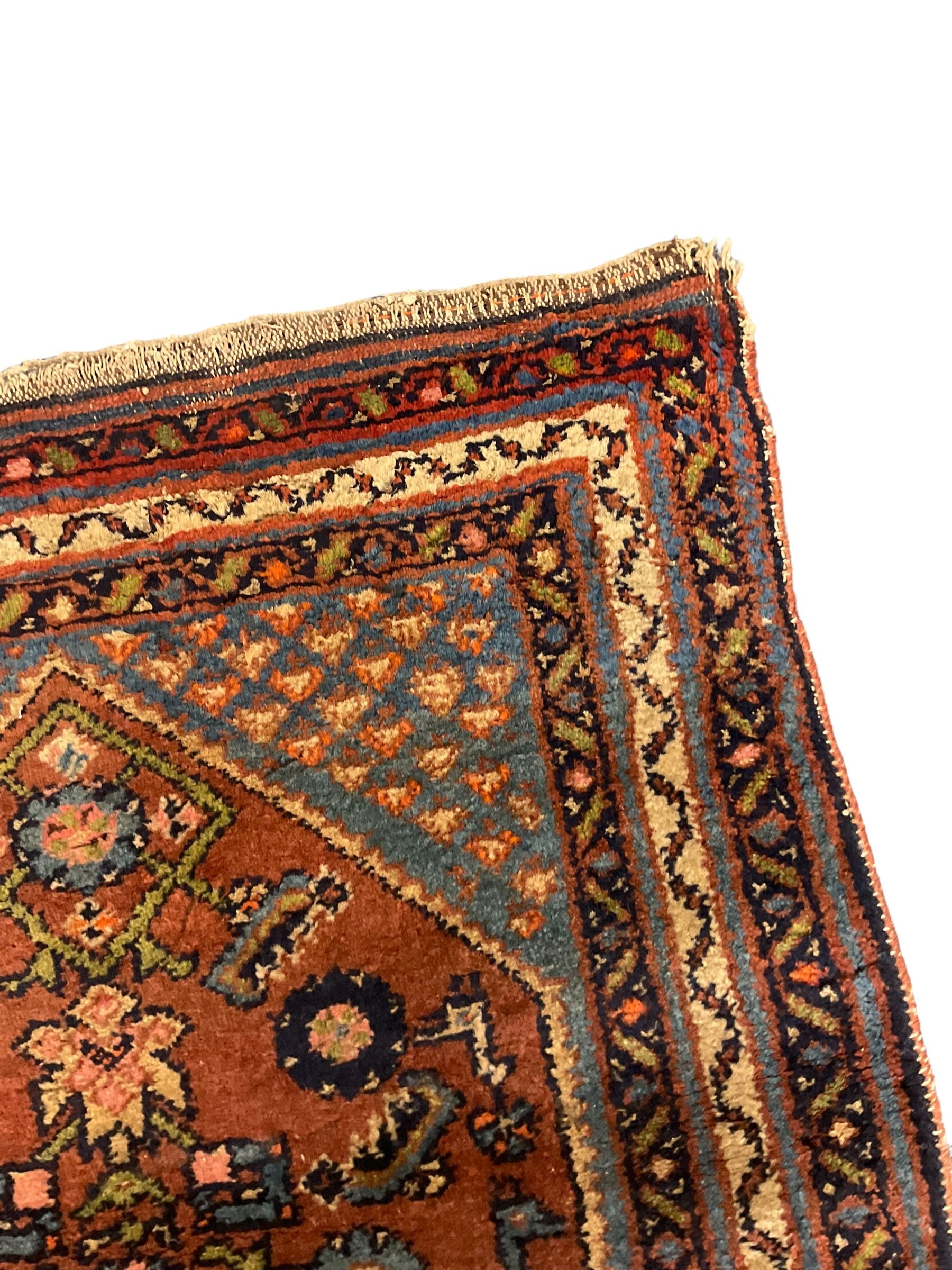 Small Persian rug or mat - Image 4 of 6