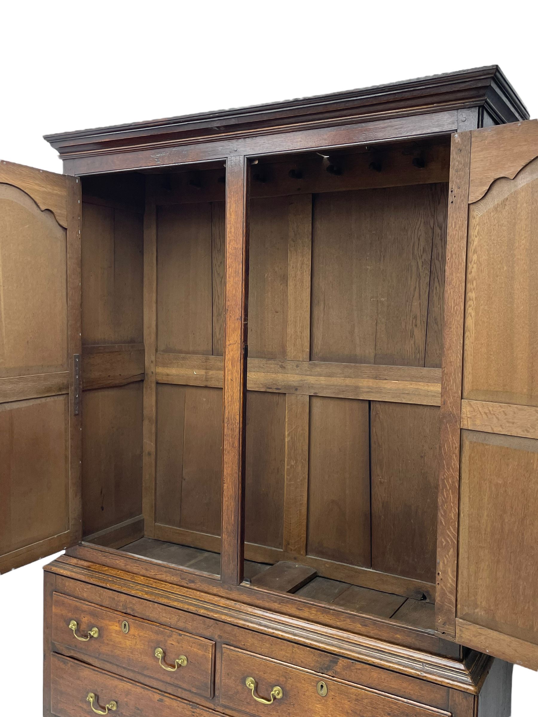 George III oak livery cupboard - Image 8 of 14