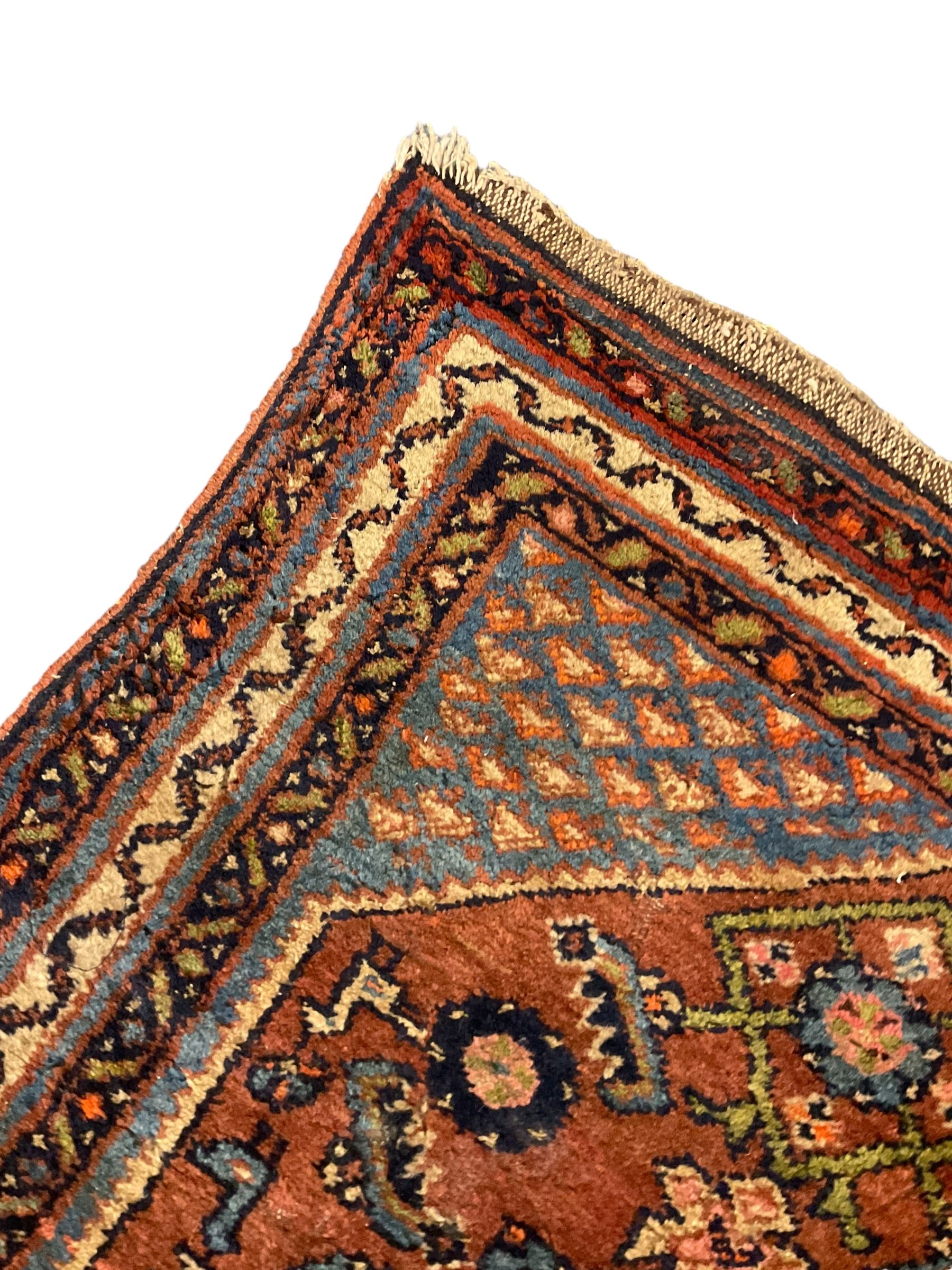 Small Persian rug or mat - Image 2 of 6