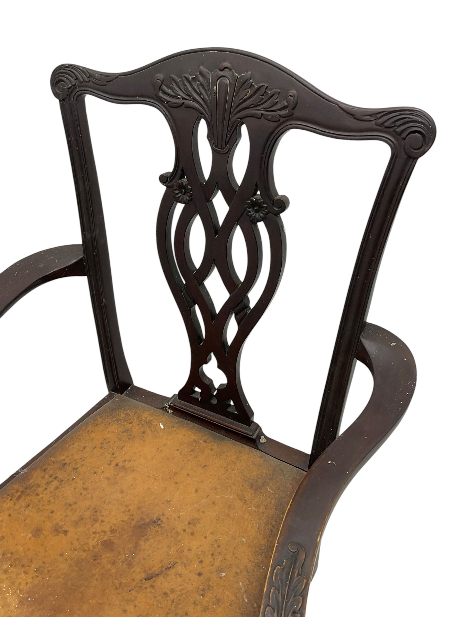 Set of eight (6+2) early 20th century Chippendale design mahogany dining chairs - Image 7 of 14