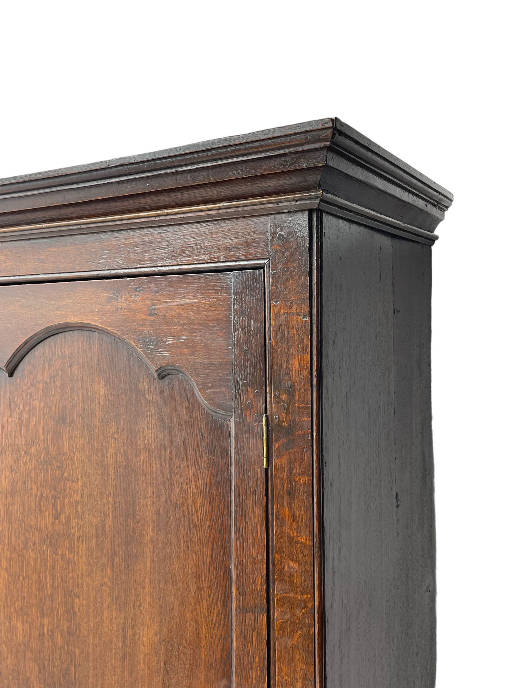 George III oak livery cupboard - Image 13 of 14