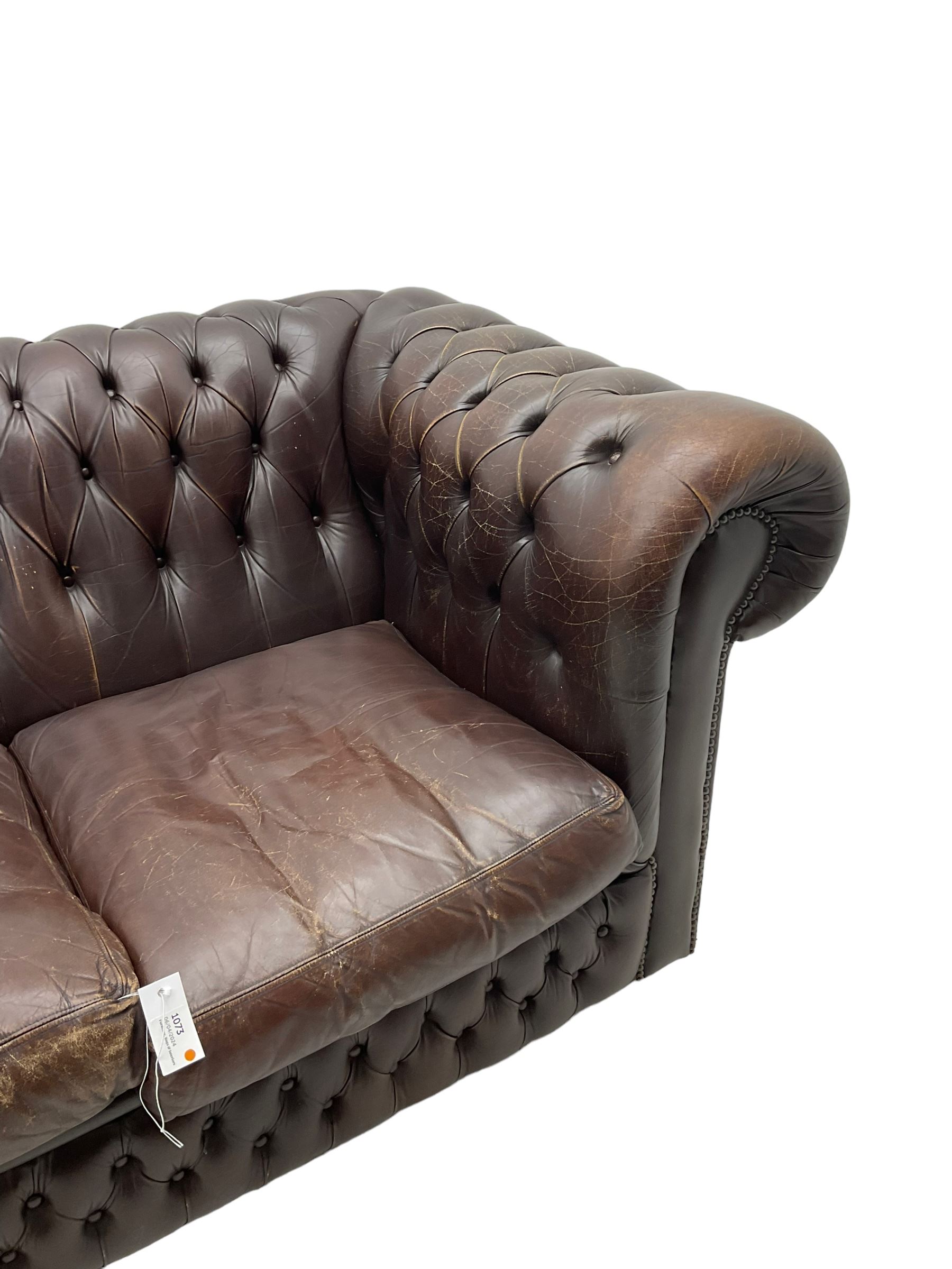 Three-seat Chesterfield sofa - Image 3 of 5