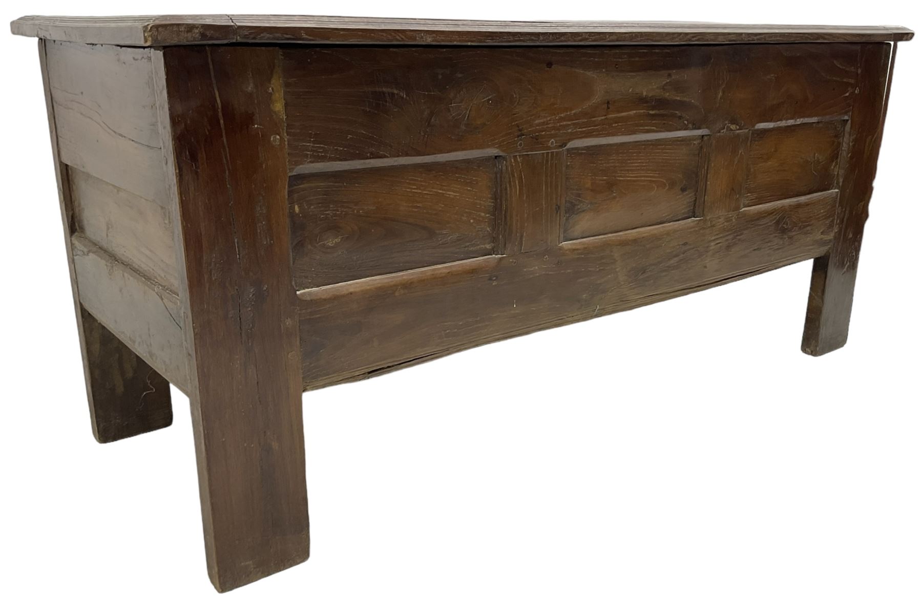 Large 18th century oak coffer or chest - Image 9 of 9