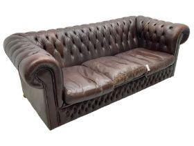 Three-seat Chesterfield sofa